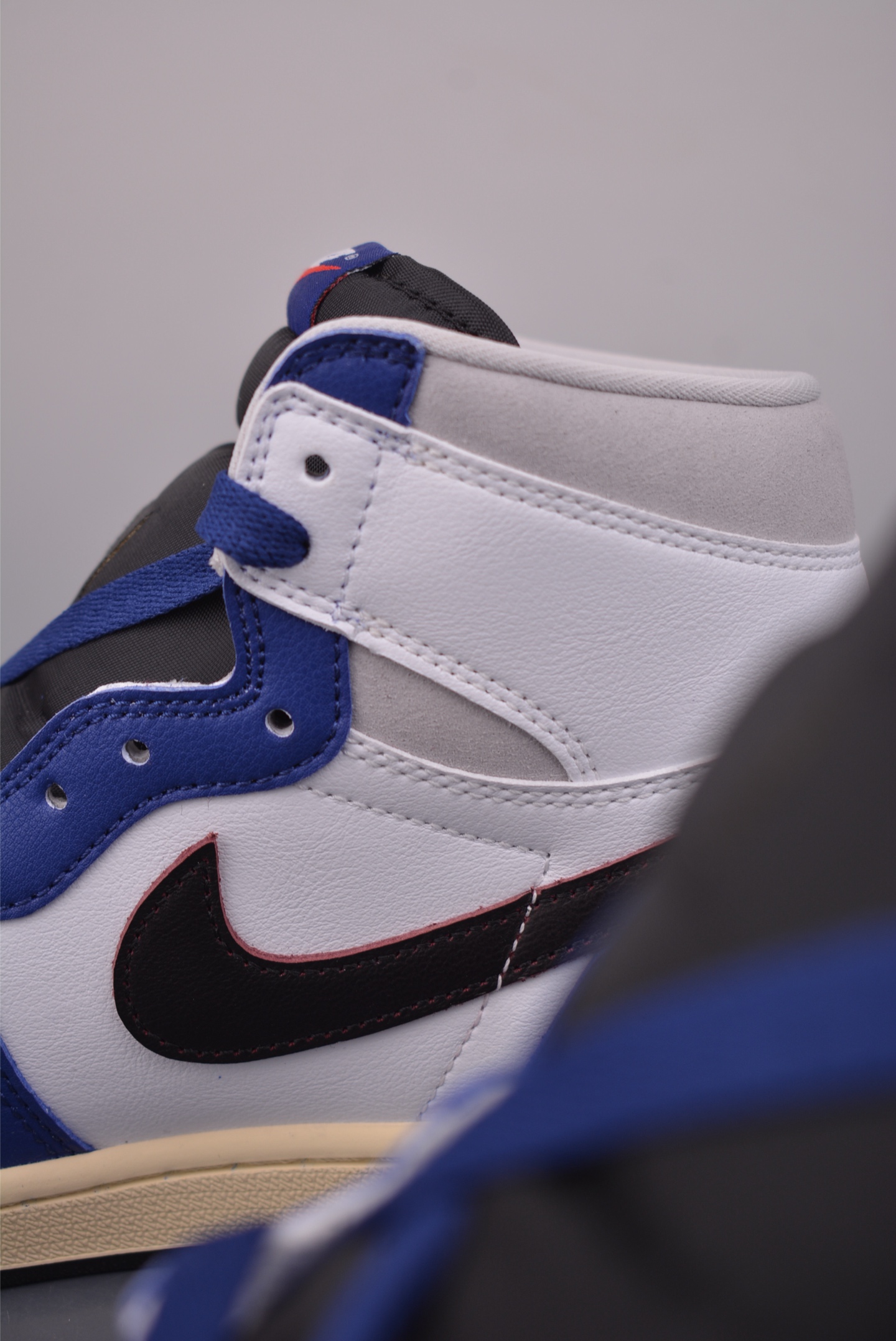 240 Jordan Air Jordan 1 High 黑篮 DZ5485-100-Chinese UA Cheap High Quatity Brand Clothes Bags handbags Sneakers wholesale wholesaler seller from China Factory suppliers Fashion Clothing Shoes best Quality Beautiful Price 240 Jordan Air Jordan 1 High 黑篮 DZ5485-100
