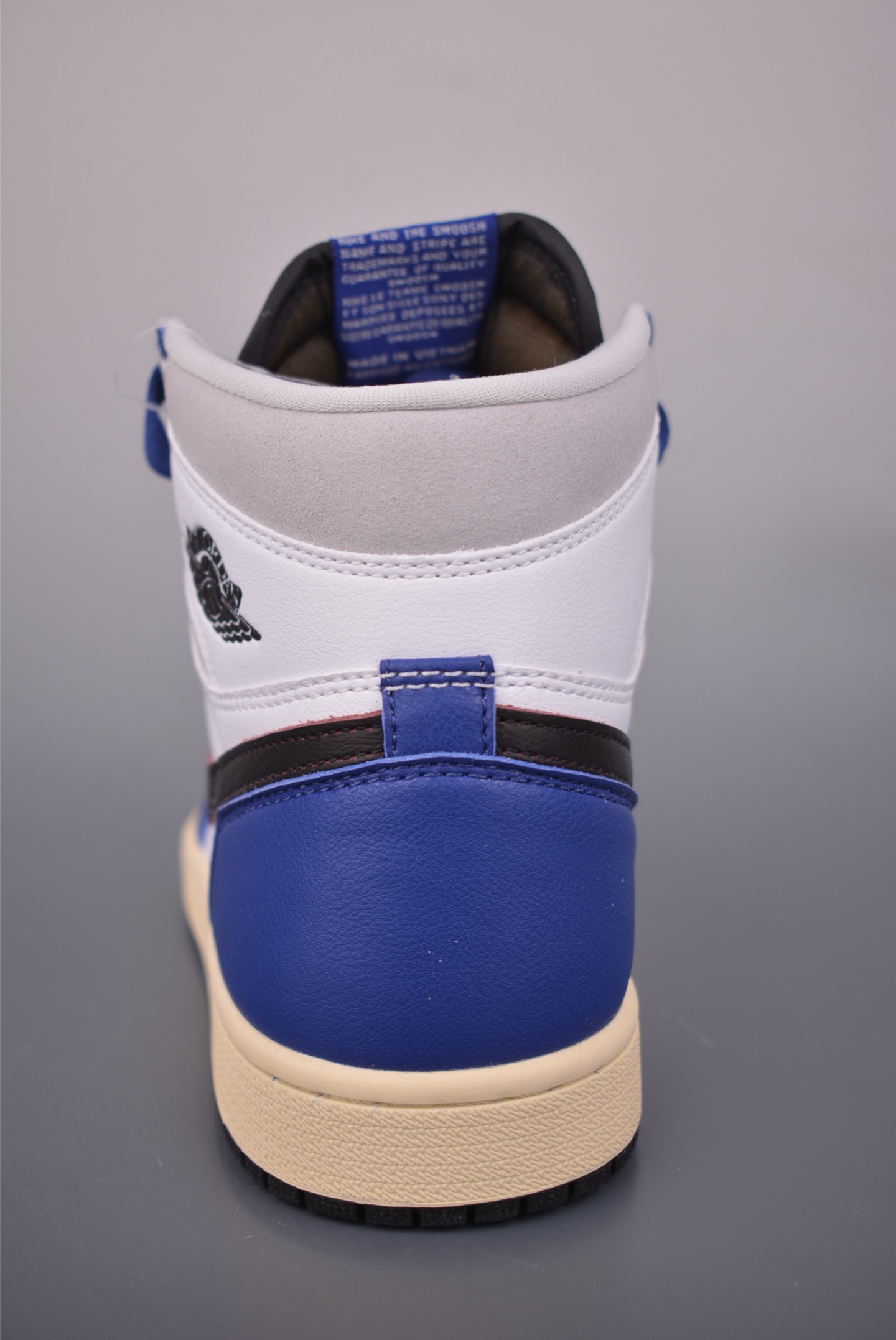 240 Jordan Air Jordan 1 High 黑篮 DZ5485-100-Chinese UA Cheap High Quatity Brand Clothes Bags handbags Sneakers wholesale wholesaler seller from China Factory suppliers Fashion Clothing Shoes best Quality Beautiful Price 240 Jordan Air Jordan 1 High 黑篮 DZ5485-100