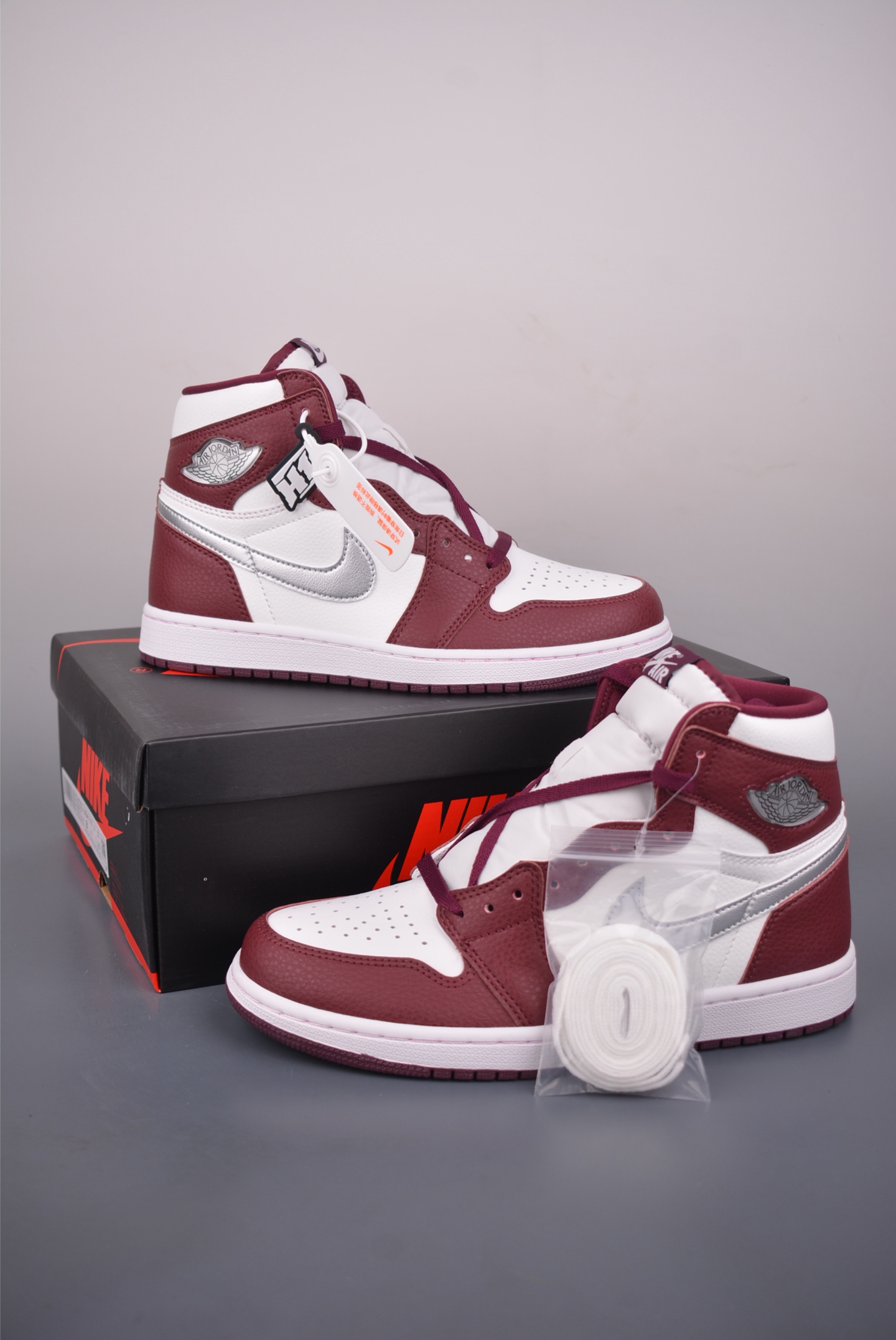 240 Jordan Air Jordan 1 High 酒红 555088-611-Chinese UA Cheap High Quatity Brand Clothes Bags handbags Sneakers wholesale wholesaler seller from China Factory suppliers Fashion Clothing Shoes best Quality Beautiful Price 240 Jordan Air Jordan 1 High 酒红 555088-611
