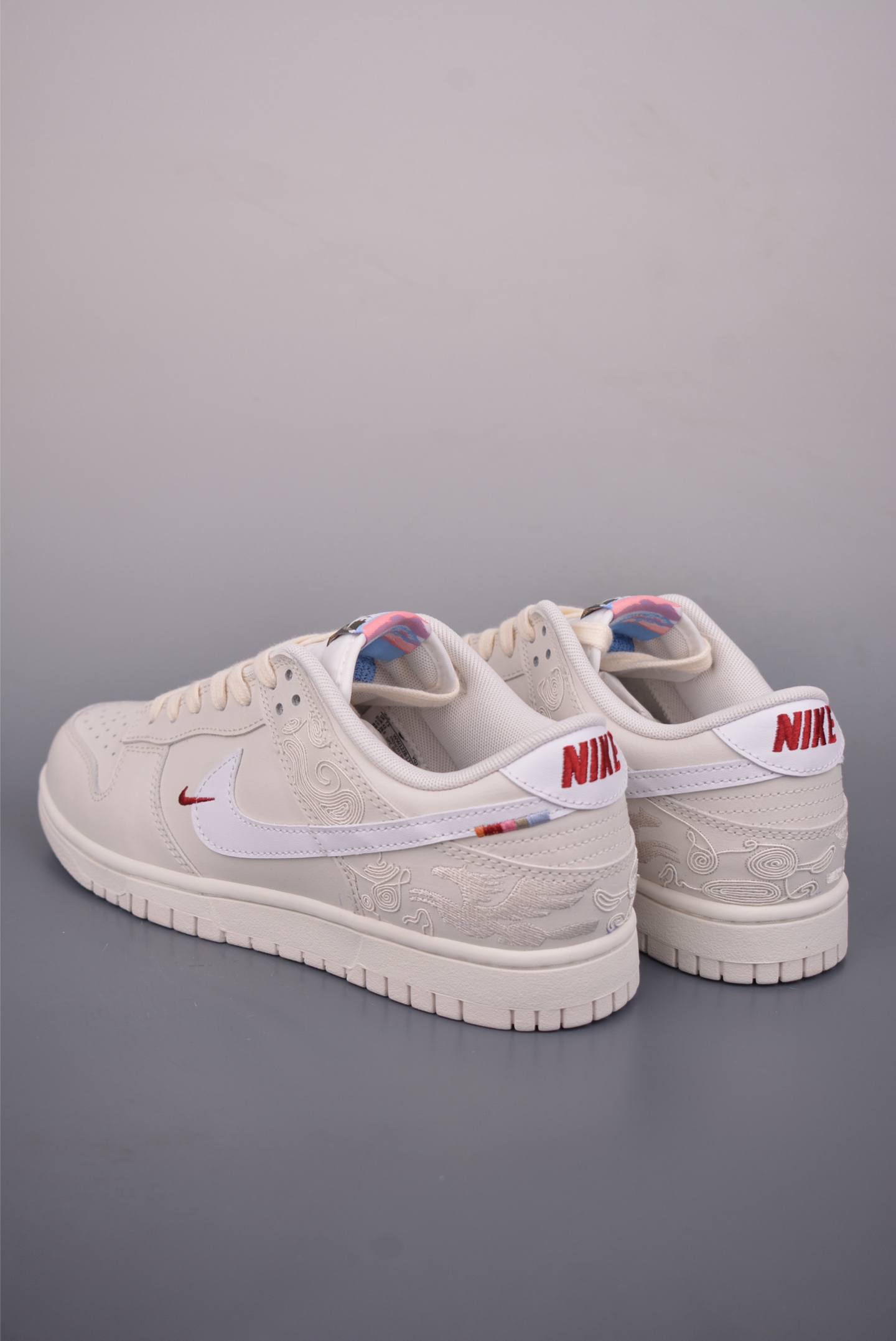 200 Nike SB Dunk Low 马年限定 WW1228-174-Chinese UA Cheap High Quatity Brand Clothes Bags handbags Sneakers wholesale wholesaler seller from China Factory suppliers Fashion Clothing Shoes best Quality Beautiful Price 200 Nike SB Dunk Low 马年限定 WW1228-174