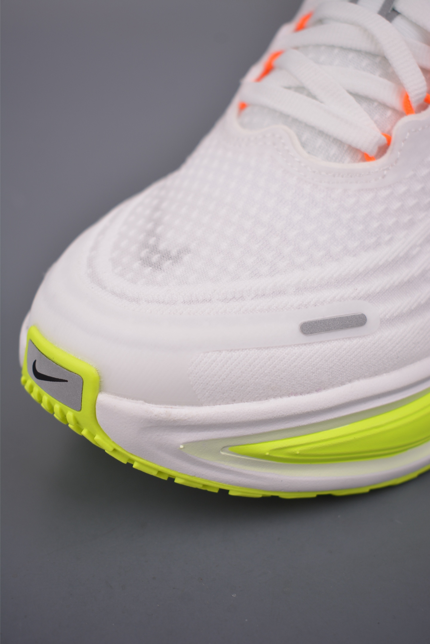 Nike Air Zoom Vomero Plus HV8150-120-Top High Quatity Cheap Sneakers Fashion Clothing Clothes Bags handbags Shoes of all Brand wholesale With The best Quality And Beautiful Price from China Factory Chinese suppliers wholesaler seller Nike Air Zoom Vomero Plus HV8150-120