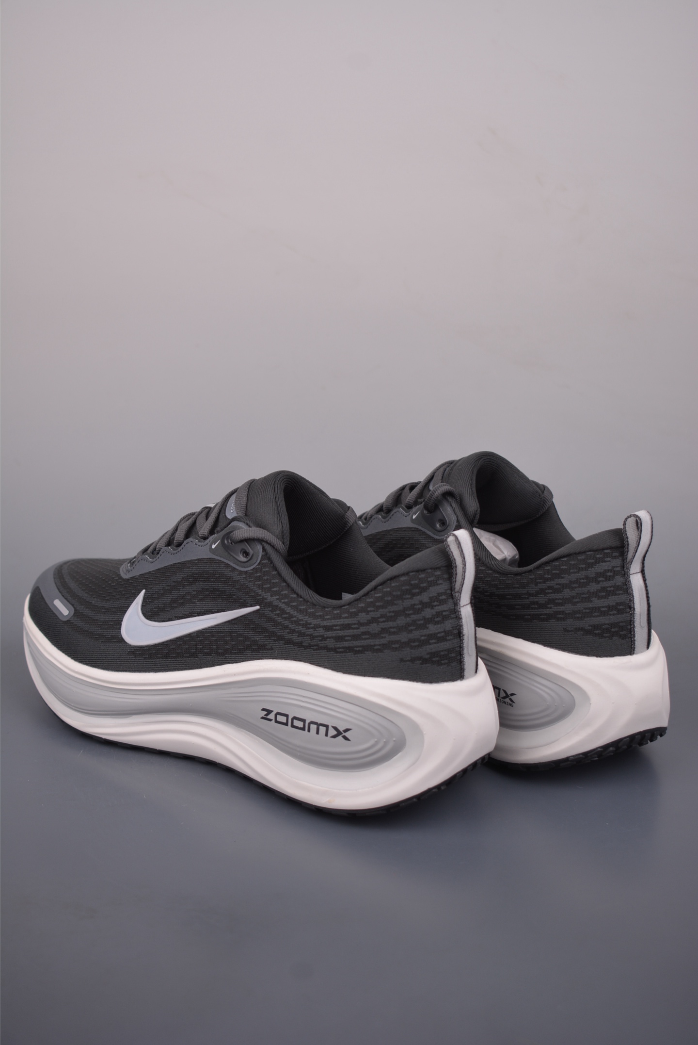 180 Nike Air Zoom Vomero Plus HV8150-008-Chinese UA Cheap High Quatity Brand Clothes Bags handbags Sneakers wholesale wholesaler seller from China Factory suppliers Fashion Clothing Shoes best Quality Beautiful Price 180 Nike Air Zoom Vomero Plus HV8150-008