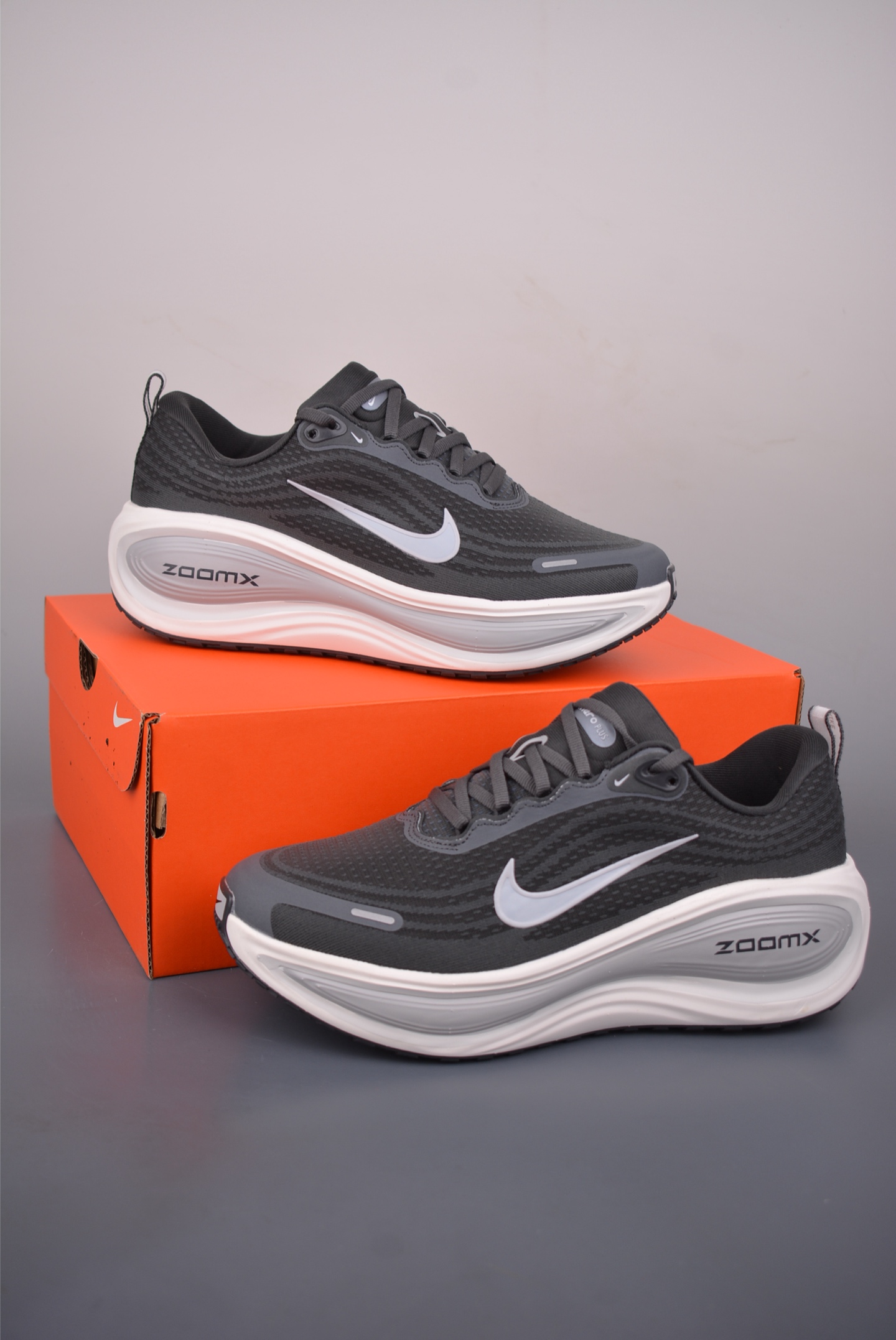 180 Nike Air Zoom Vomero Plus HV8150-008-Chinese UA Cheap High Quatity Brand Clothes Bags handbags Sneakers wholesale wholesaler seller from China Factory suppliers Fashion Clothing Shoes best Quality Beautiful Price 180 Nike Air Zoom Vomero Plus HV8150-008