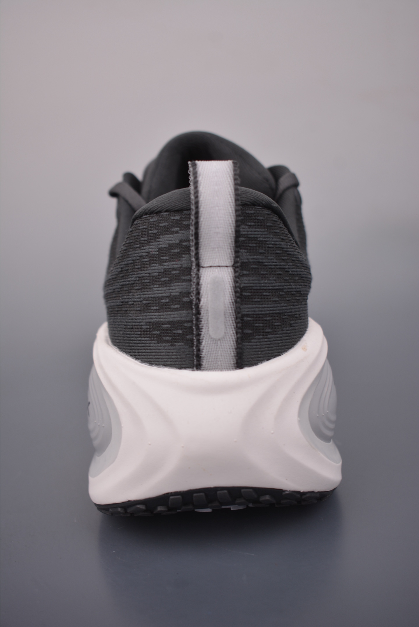 180 Nike Air Zoom Vomero Plus HV8150-008-Chinese UA Cheap High Quatity Brand Clothes Bags handbags Sneakers wholesale wholesaler seller from China Factory suppliers Fashion Clothing Shoes best Quality Beautiful Price 180 Nike Air Zoom Vomero Plus HV8150-008