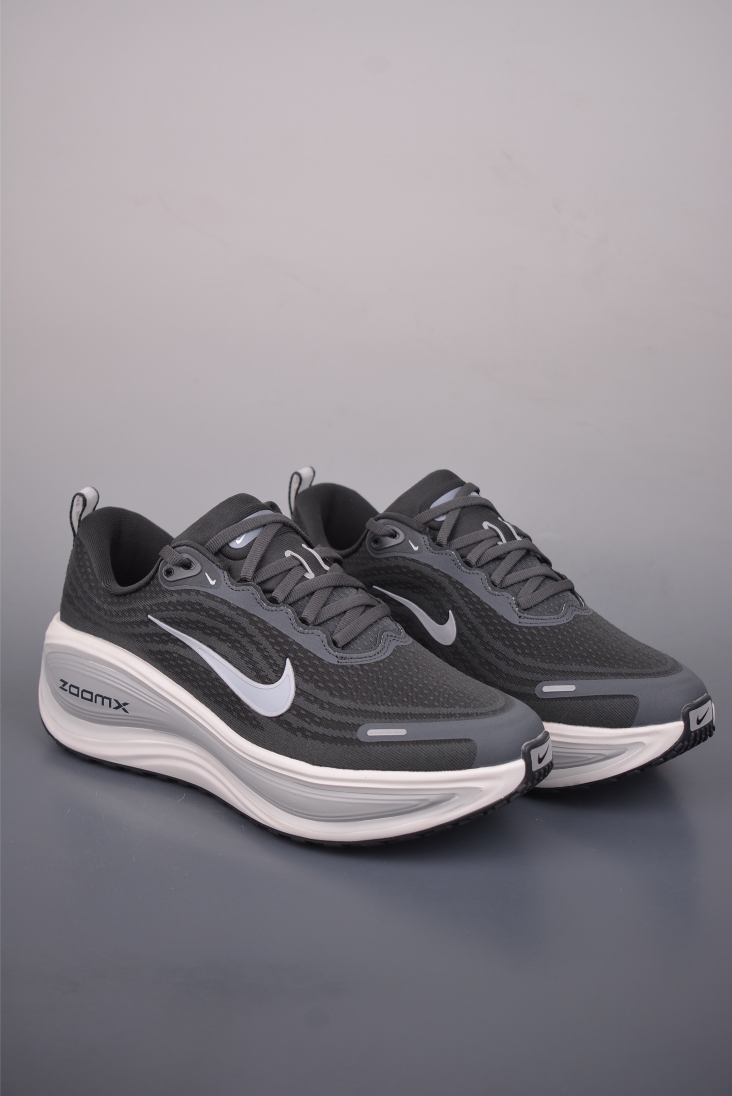 180 Nike Air Zoom Vomero Plus HV8150-008-Chinese UA Cheap High Quatity Brand Clothes Bags handbags Sneakers wholesale wholesaler seller from China Factory suppliers Fashion Clothing Shoes best Quality Beautiful Price 180 Nike Air Zoom Vomero Plus HV8150-008