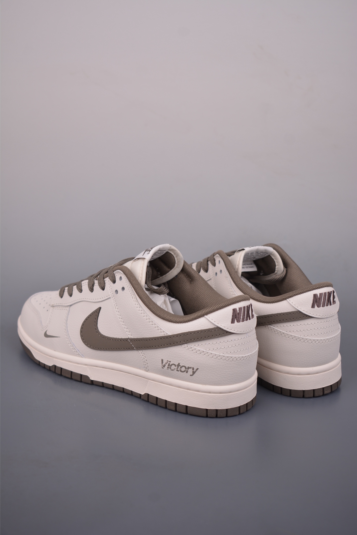 Nike SB Dunk Low Victory联名 WG0716-153-Top High Quatity Cheap Sneakers Fashion Clothing Clothes Bags handbags Shoes of all Brand wholesale With The best Quality And Beautiful Price from China Factory Chinese suppliers wholesaler seller Nike SB Dunk Low Victory联名 WG0716-153