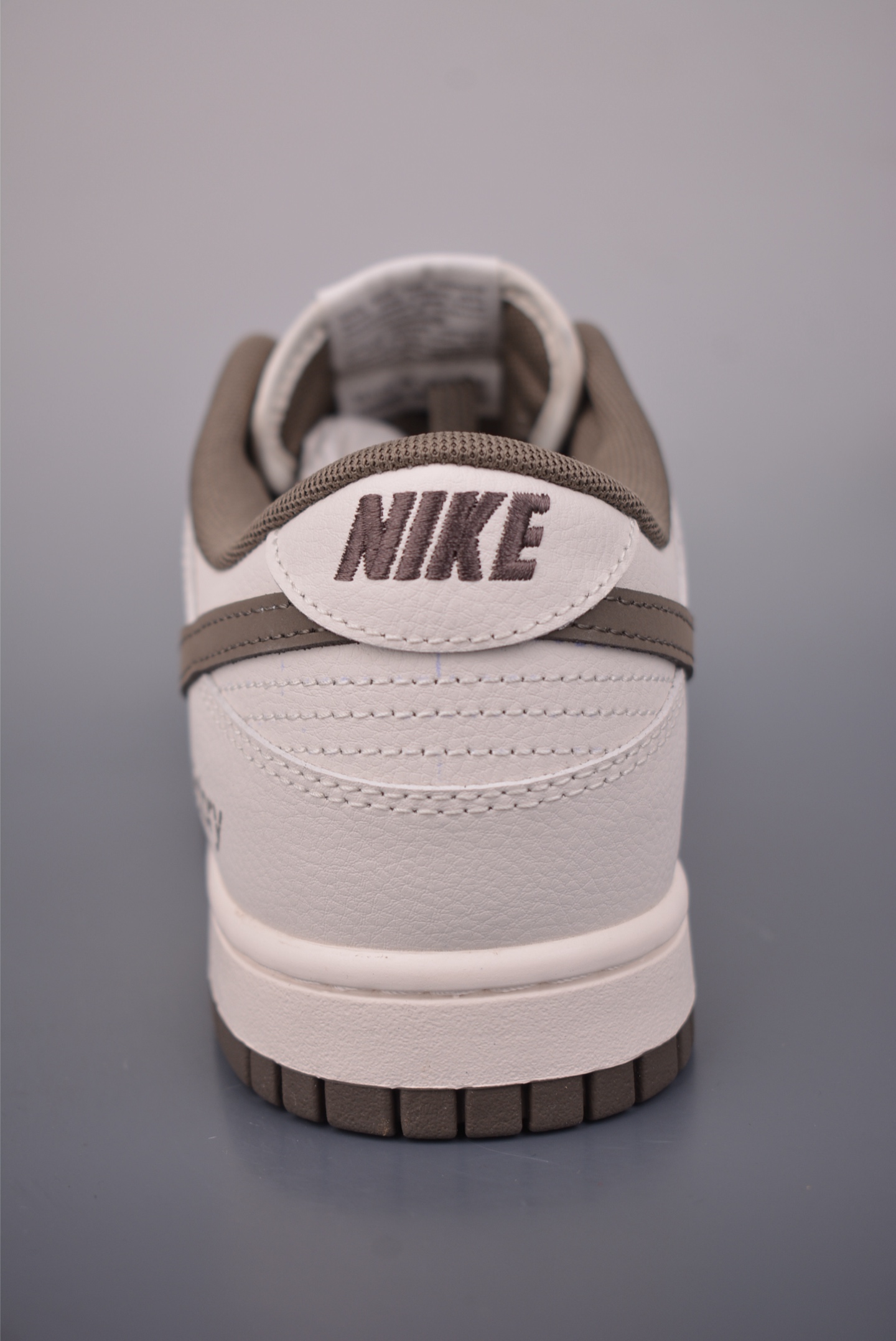 Nike SB Dunk Low Victory联名 WG0716-153-Top High Quatity Cheap Sneakers Fashion Clothing Clothes Bags handbags Shoes of all Brand wholesale With The best Quality And Beautiful Price from China Factory Chinese suppliers wholesaler seller Nike SB Dunk Low Victory联名 WG0716-153