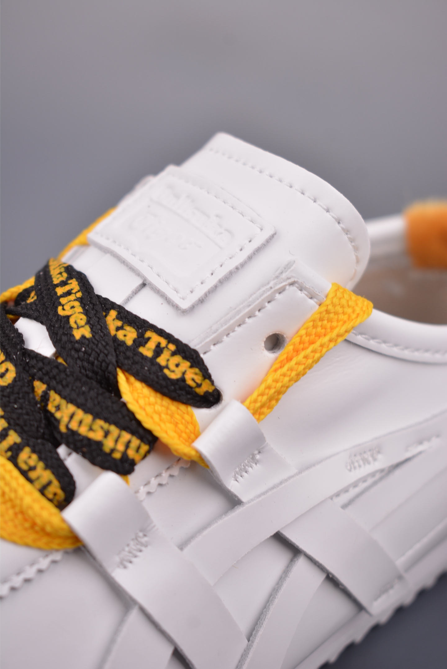 150 Asics鬼冢虎 MEXICO 66 做工精赞 1183C565-100-Chinese UA Cheap High Quatity Brand Clothes Bags handbags Sneakers wholesale wholesaler seller from China Factory suppliers Fashion Clothing Shoes best Quality Beautiful Price 150 Asics鬼冢虎 MEXICO 66 做工精赞 1183C565-100
