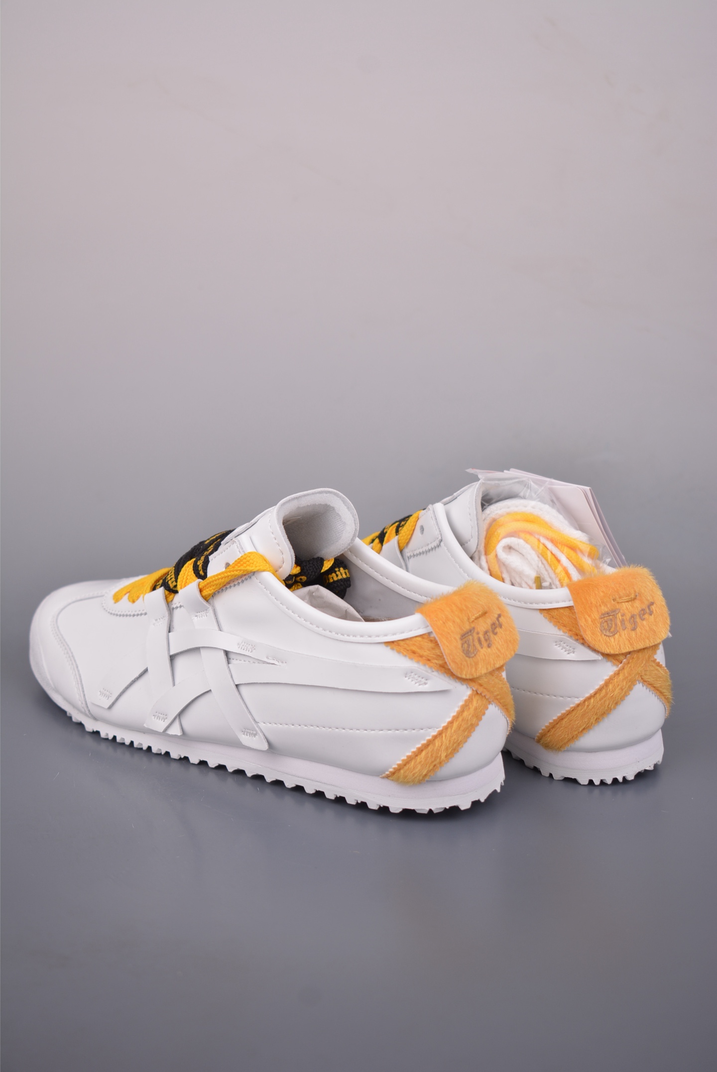 150 Asics鬼冢虎 MEXICO 66 做工精赞 1183C565-100-Chinese UA Cheap High Quatity Brand Clothes Bags handbags Sneakers wholesale wholesaler seller from China Factory suppliers Fashion Clothing Shoes best Quality Beautiful Price 150 Asics鬼冢虎 MEXICO 66 做工精赞 1183C565-100