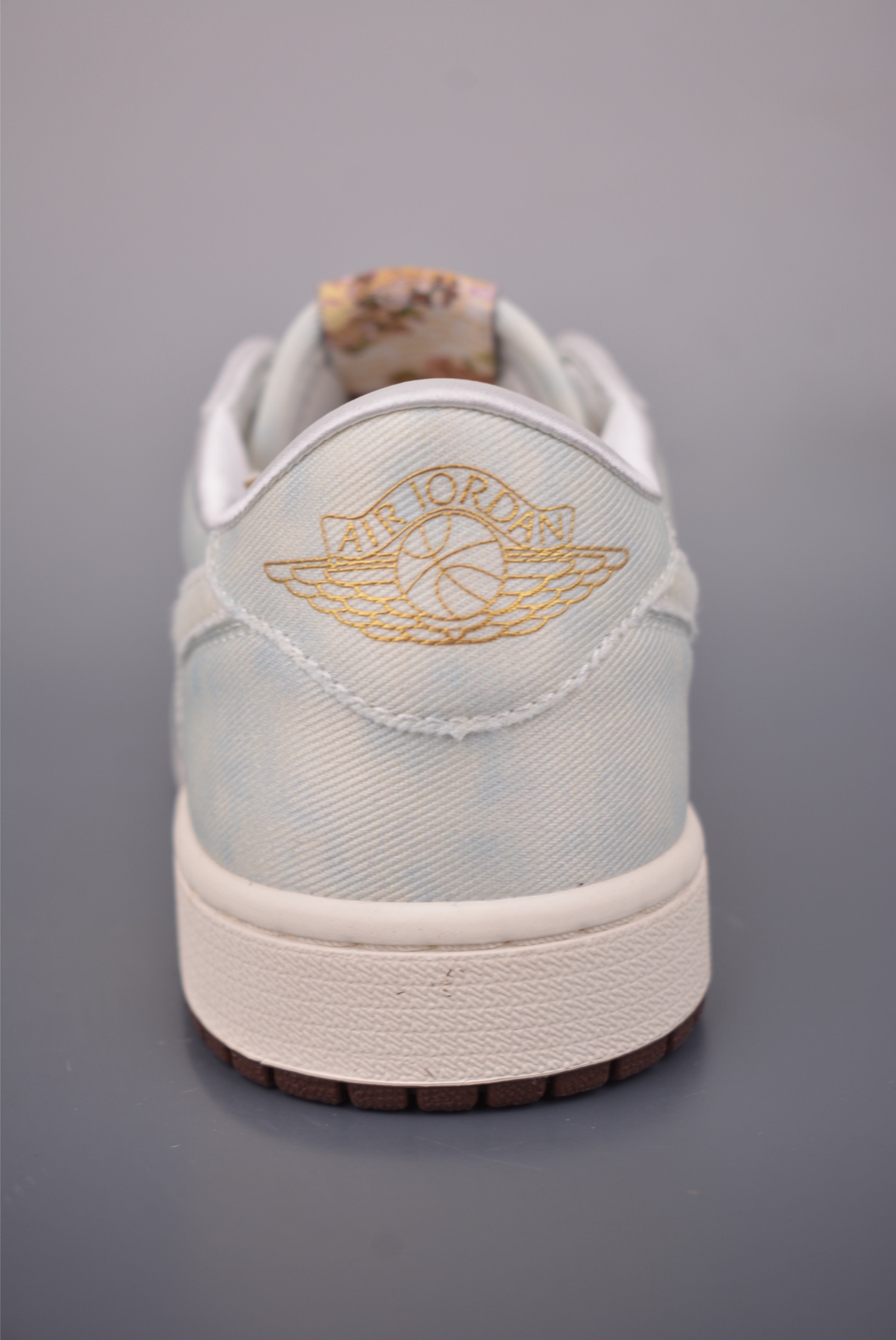 原装裸鞋级 市面最高工艺产物 Jordan Air Jordan 1 Retro Flower Embroidery 复刻马年限定 IQ1109-011-Top High Quatity Cheap Sneakers Fashion Clothing Clothes Bags handbags Shoes of all Brand wholesale With The best Quality And Beautiful Price from China Factory Chinese suppliers wholesaler seller 原装裸鞋级 市面最高工艺产物 Jordan Air Jordan 1 Retro Flower Embroidery 复刻马年限定 IQ1109-011