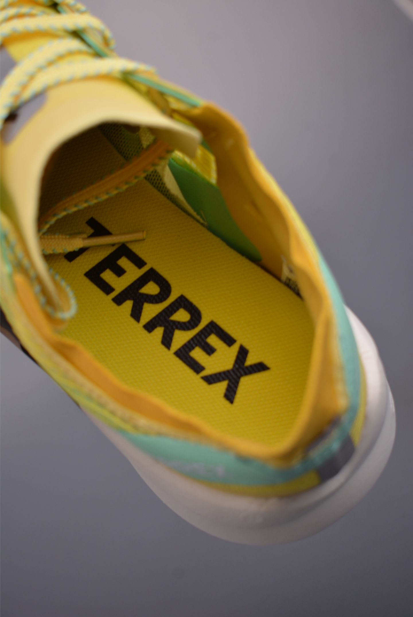 Adidas Terrex Agravic Speedult 2 阿迪超轻透气缓震跑鞋 三叶草 清风系列 复古网面透气跑步鞋 JS3521-Top High Quatity Cheap Sneakers Fashion Clothing Clothes Bags handbags Shoes of all Brand wholesale With The best Quality And Beautiful Price from China Factory Chinese suppliers wholesaler seller Adidas Terrex Agravic Speedult 2 阿迪超轻透气缓震跑鞋 三叶草 清风系列 复古网面透气跑步鞋 JS3521