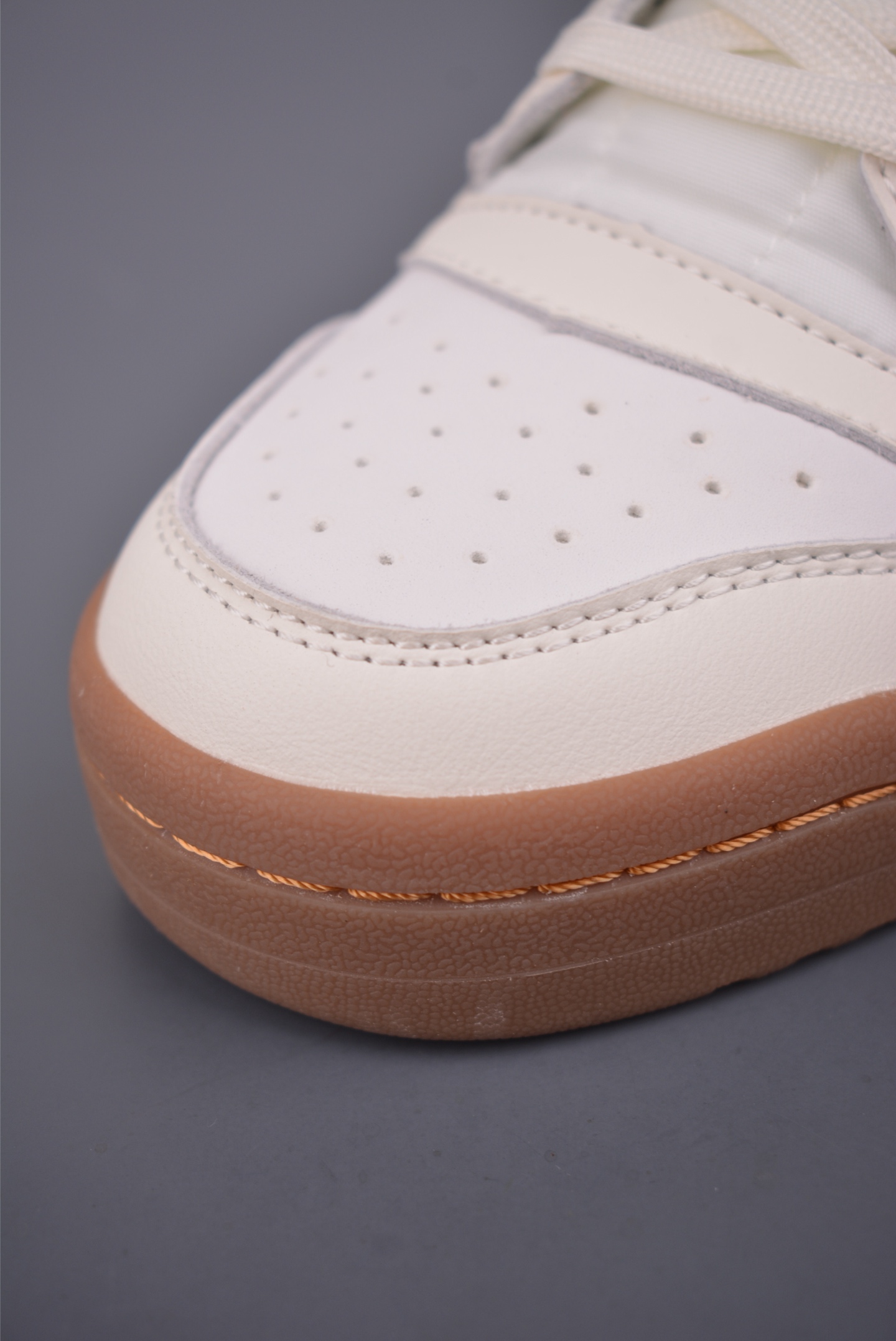 200 海外渠道版 原盒原标 Adidas Forum LOW CL 三叶草低邦 经典魔术贴复古板鞋 JQ0209-Chinese UA Cheap High Quatity Brand Clothes Bags handbags Sneakers wholesale wholesaler seller from China Factory suppliers Fashion Clothing Shoes best Quality Beautiful Price 200 海外渠道版 原盒原标 Adidas Forum LOW CL 三叶草低邦 经典魔术贴复古板鞋 JQ0209