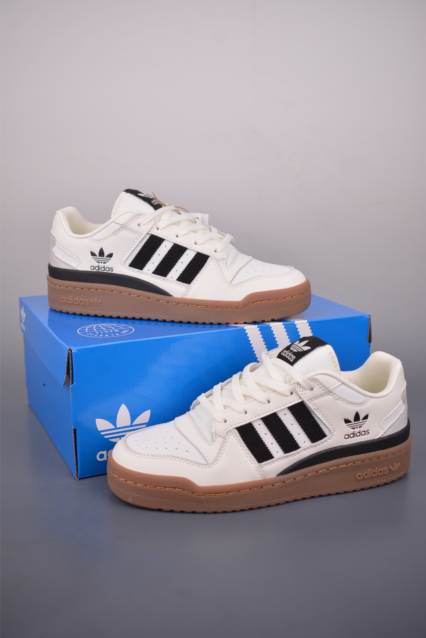 200 海外渠道版 原盒原标 Adidas Forum LOW CL 三叶草低邦 经典魔术贴复古板鞋 JQ0209-Chinese UA Cheap High Quatity Brand Clothes Bags handbags Sneakers wholesale wholesaler seller from China Factory suppliers Fashion Clothing Shoes best Quality Beautiful Price 200 海外渠道版 原盒原标 Adidas Forum LOW CL 三叶草低邦 经典魔术贴复古板鞋 JQ0209