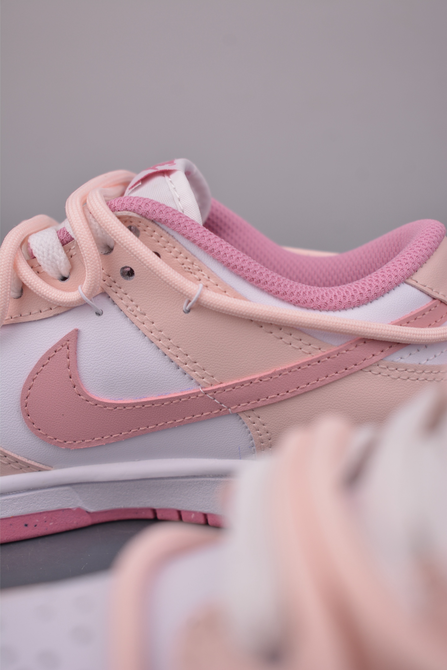 Nike SB Dunk Low 女神粉 解构绑带 DD1873-112-Top High Quatity Cheap Sneakers Fashion Clothing Clothes Bags handbags Shoes of all Brand wholesale With The best Quality And Beautiful Price from China Factory Chinese suppliers wholesaler seller Nike SB Dunk Low 女神粉 解构绑带 DD1873-112