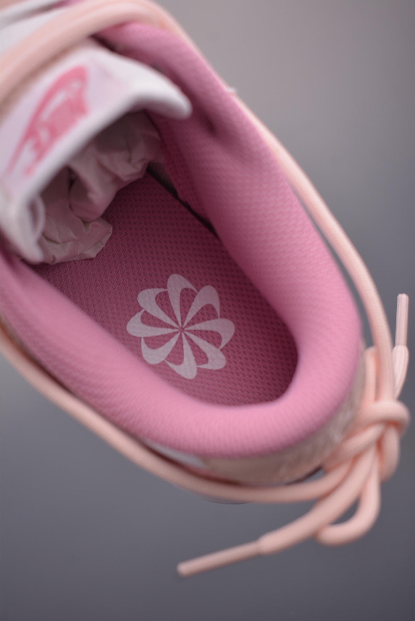 Nike SB Dunk Low 女神粉 解构绑带 DD1873-112-Top High Quatity Cheap Sneakers Fashion Clothing Clothes Bags handbags Shoes of all Brand wholesale With The best Quality And Beautiful Price from China Factory Chinese suppliers wholesaler seller Nike SB Dunk Low 女神粉 解构绑带 DD1873-112