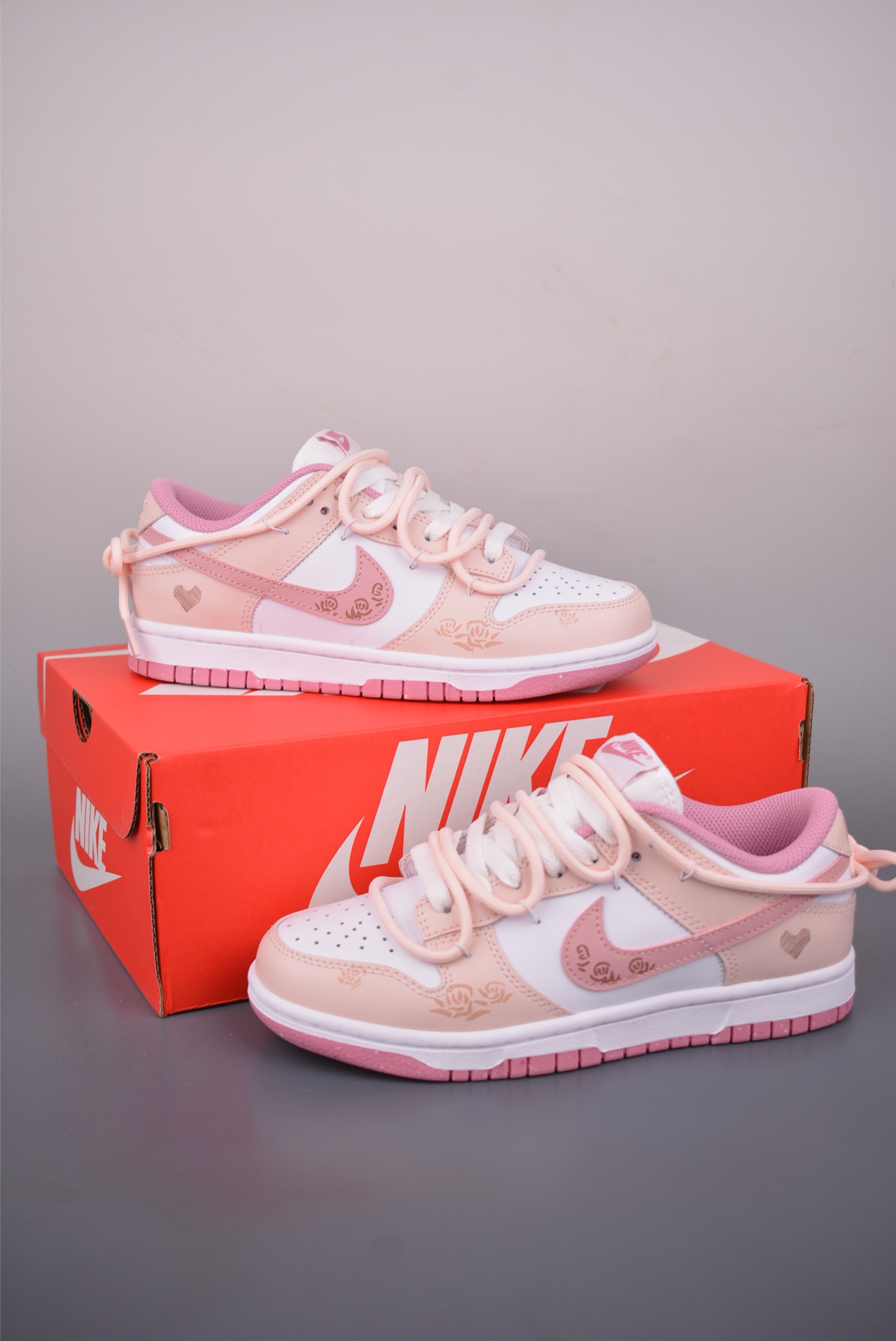 Nike SB Dunk Low 女神粉 解构绑带 DD1873-112-Top High Quatity Cheap Sneakers Fashion Clothing Clothes Bags handbags Shoes of all Brand wholesale With The best Quality And Beautiful Price from China Factory Chinese suppliers wholesaler seller Nike SB Dunk Low 女神粉 解构绑带 DD1873-112