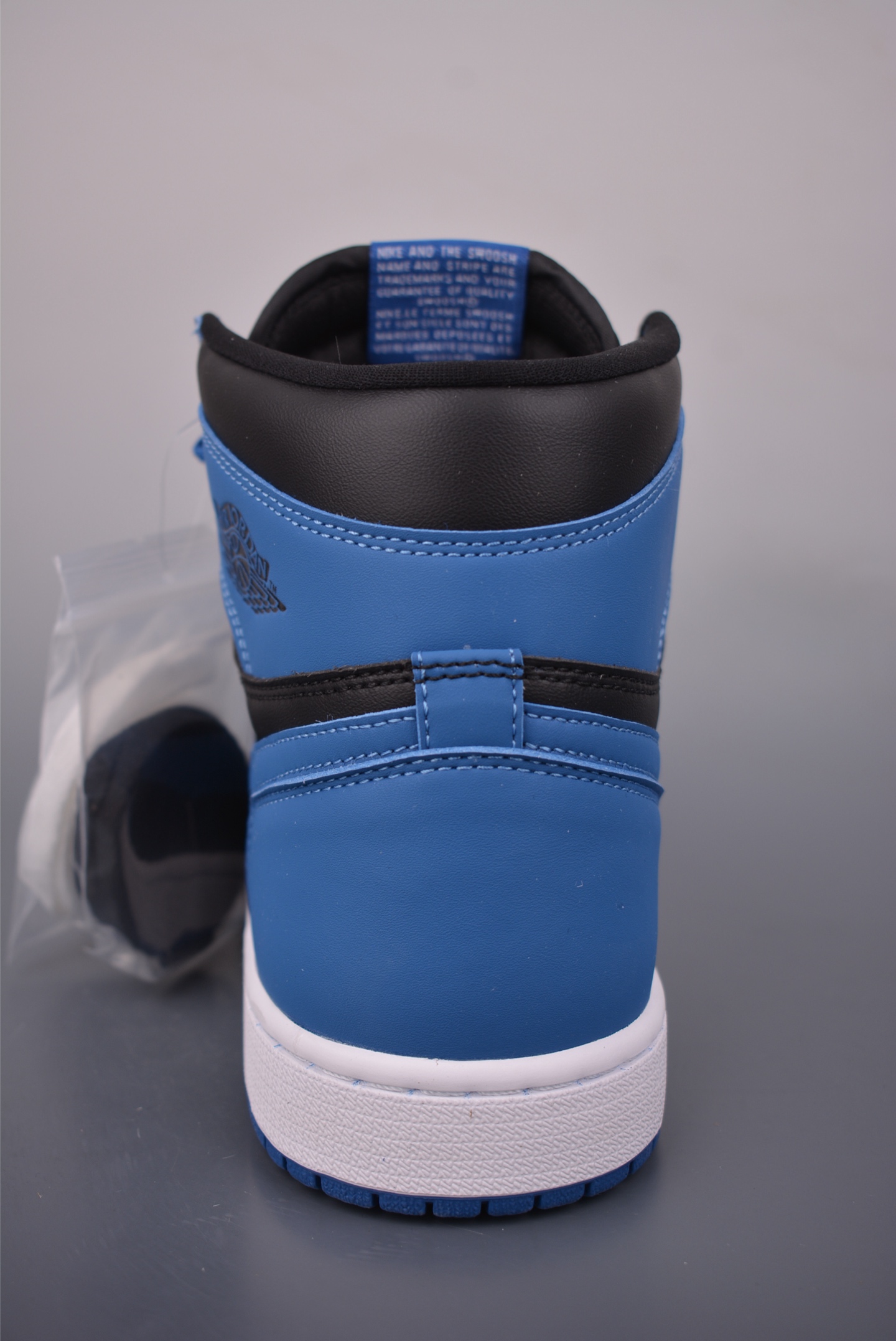 Jordan Air Jordan 1 High 黑蓝 555088-404-Top High Quatity Cheap Sneakers Fashion Clothing Clothes Bags handbags Shoes of all Brand wholesale With The best Quality And Beautiful Price from China Factory Chinese suppliers wholesaler seller Jordan Air Jordan 1 High 黑蓝 555088-404