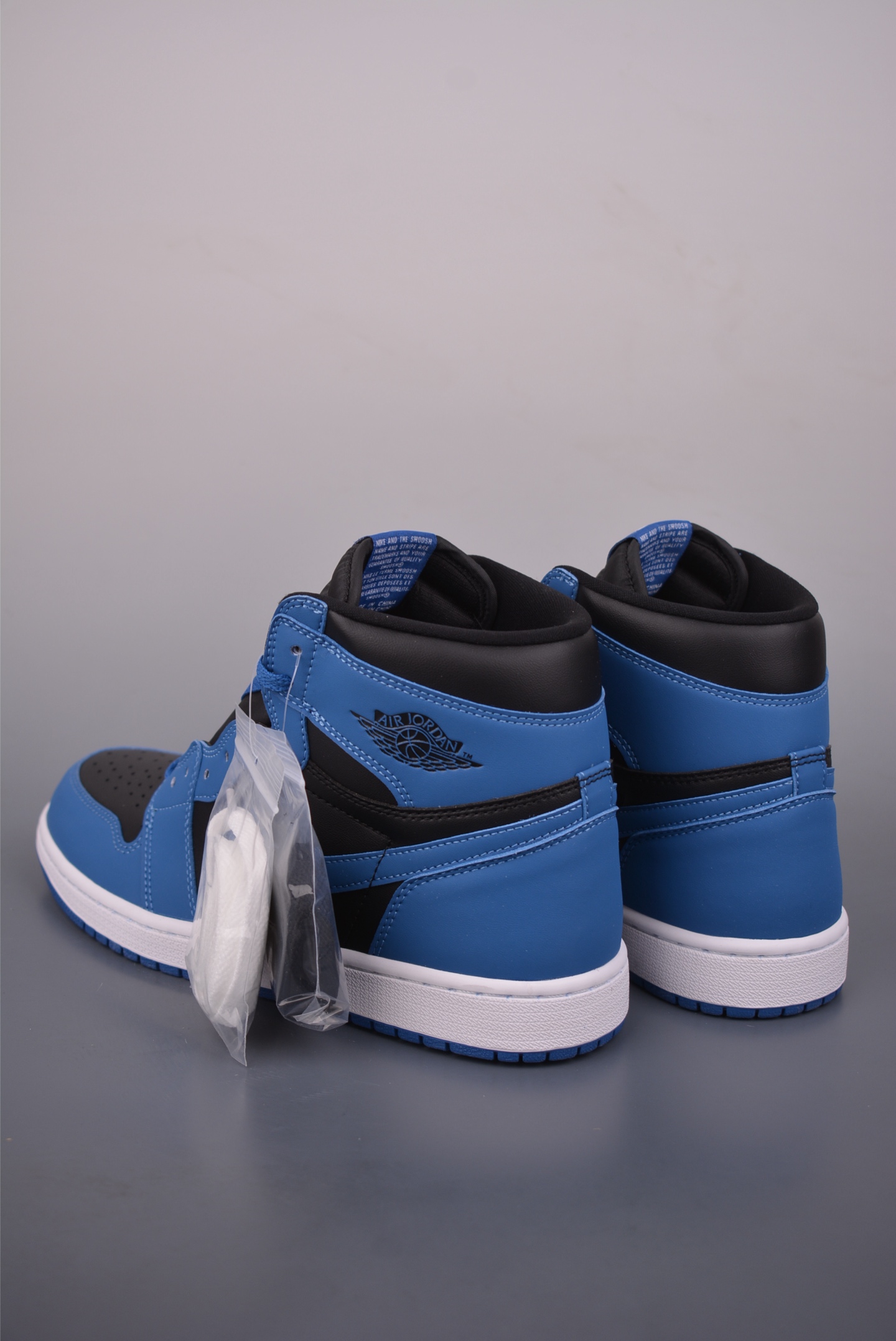 Jordan Air Jordan 1 High 黑蓝 555088-404-Top High Quatity Cheap Sneakers Fashion Clothing Clothes Bags handbags Shoes of all Brand wholesale With The best Quality And Beautiful Price from China Factory Chinese suppliers wholesaler seller Jordan Air Jordan 1 High 黑蓝 555088-404