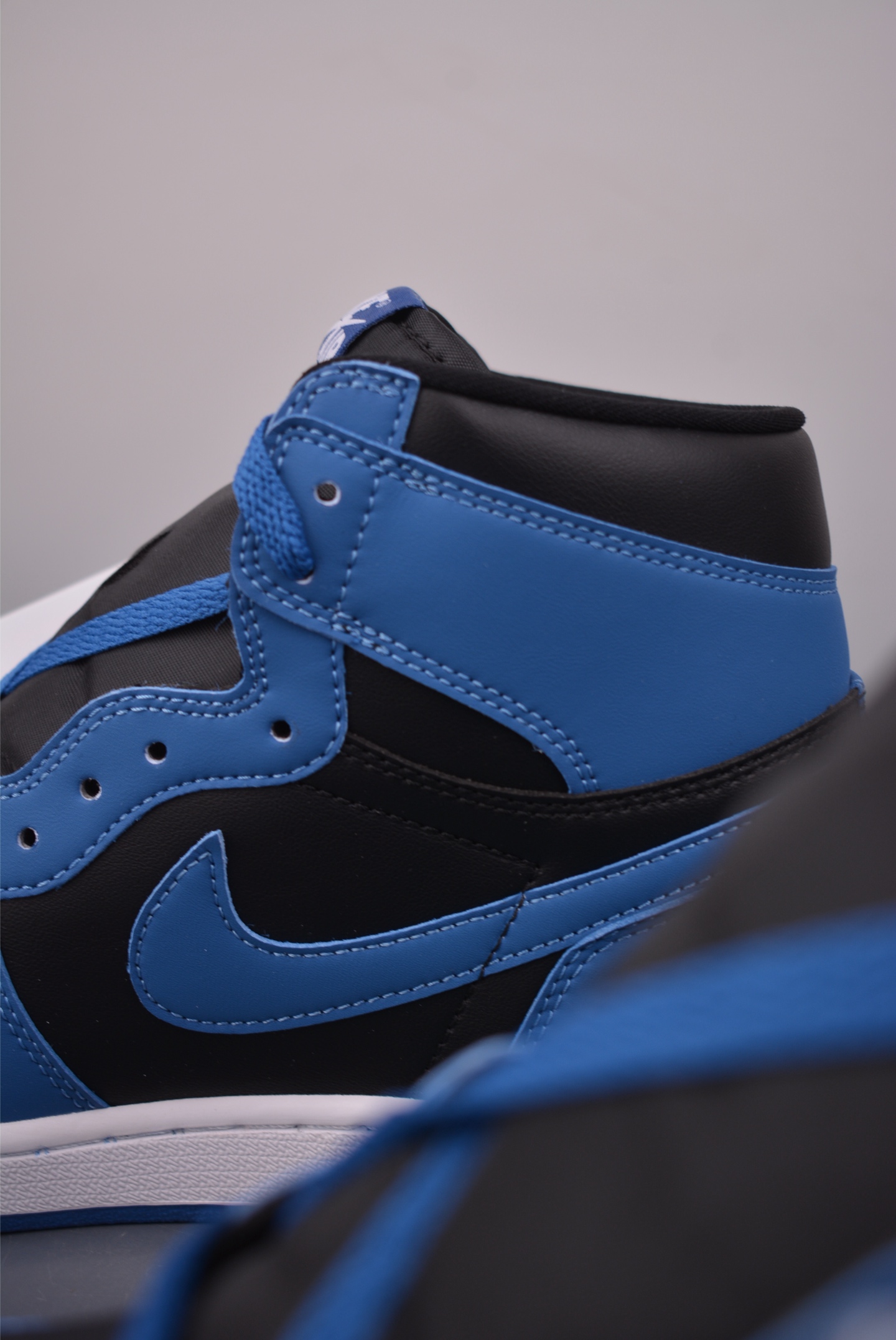Jordan Air Jordan 1 High 黑蓝 555088-404-Top High Quatity Cheap Sneakers Fashion Clothing Clothes Bags handbags Shoes of all Brand wholesale With The best Quality And Beautiful Price from China Factory Chinese suppliers wholesaler seller Jordan Air Jordan 1 High 黑蓝 555088-404