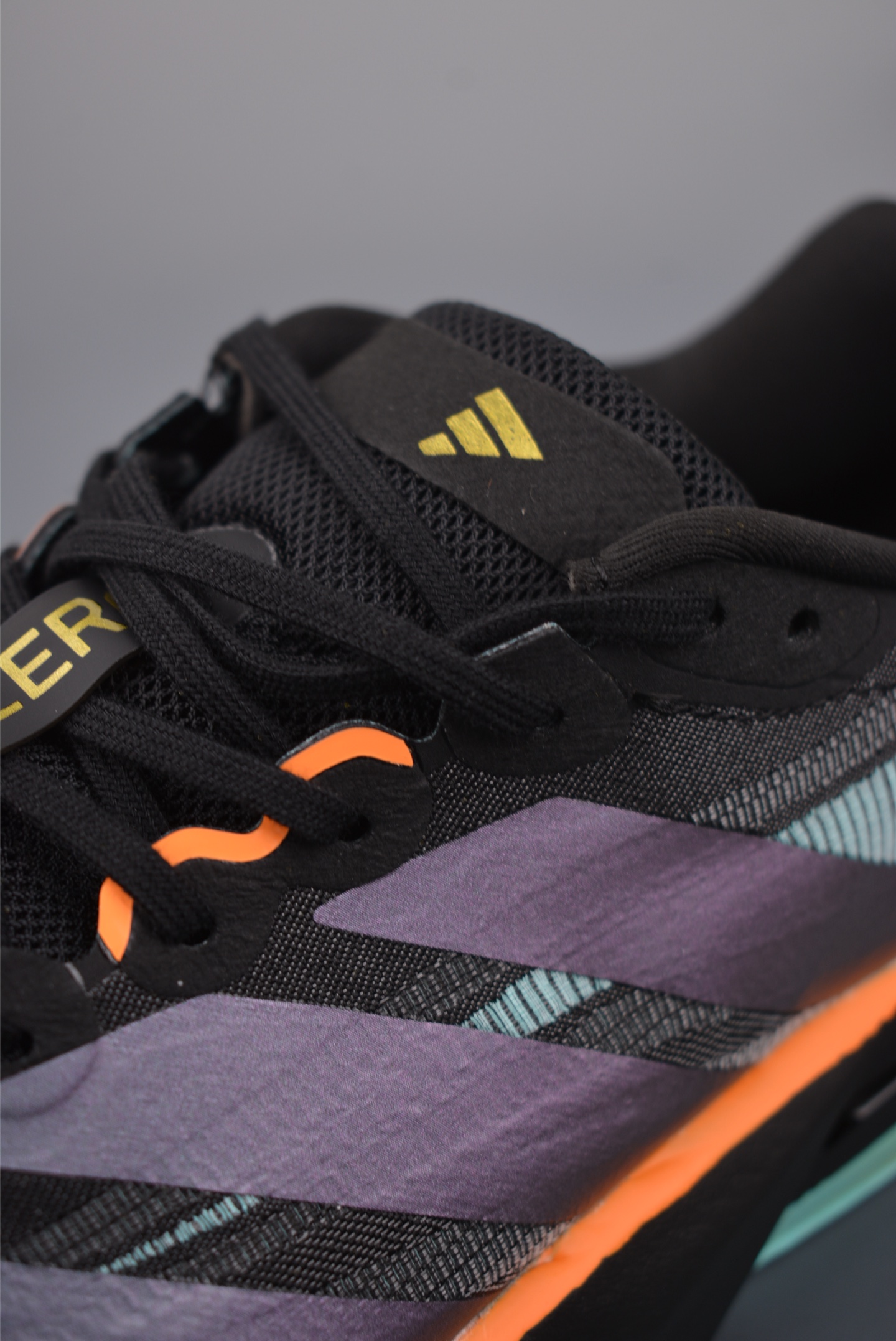 180 Adidas Adizero Boston 13 M 泡棉搭配全掌碳板 缓震透气跑步鞋 KI1516-Chinese UA Cheap High Quatity Brand Clothes Bags handbags Sneakers wholesale wholesaler seller from China Factory suppliers Fashion Clothing Shoes best Quality Beautiful Price 180 Adidas Adizero Boston 13 M 泡棉搭配全掌碳板 缓震透气跑步鞋 KI1516