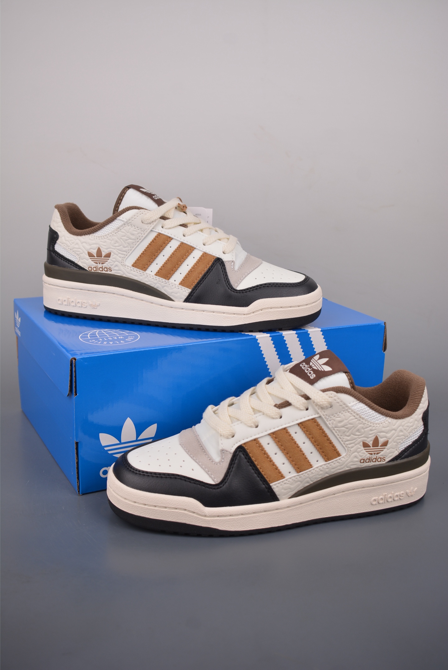 海外渠道版 原盒原标 Adidas Forum LOW CL 三叶草低邦 经典魔术贴复古板鞋 JQ8734-Top High Quatity Cheap Sneakers Fashion Clothing Clothes Bags handbags Shoes of all Brand wholesale With The best Quality And Beautiful Price from China Factory Chinese suppliers wholesaler seller 海外渠道版 原盒原标 Adidas Forum LOW CL 三叶草低邦 经典魔术贴复古板鞋 JQ8734