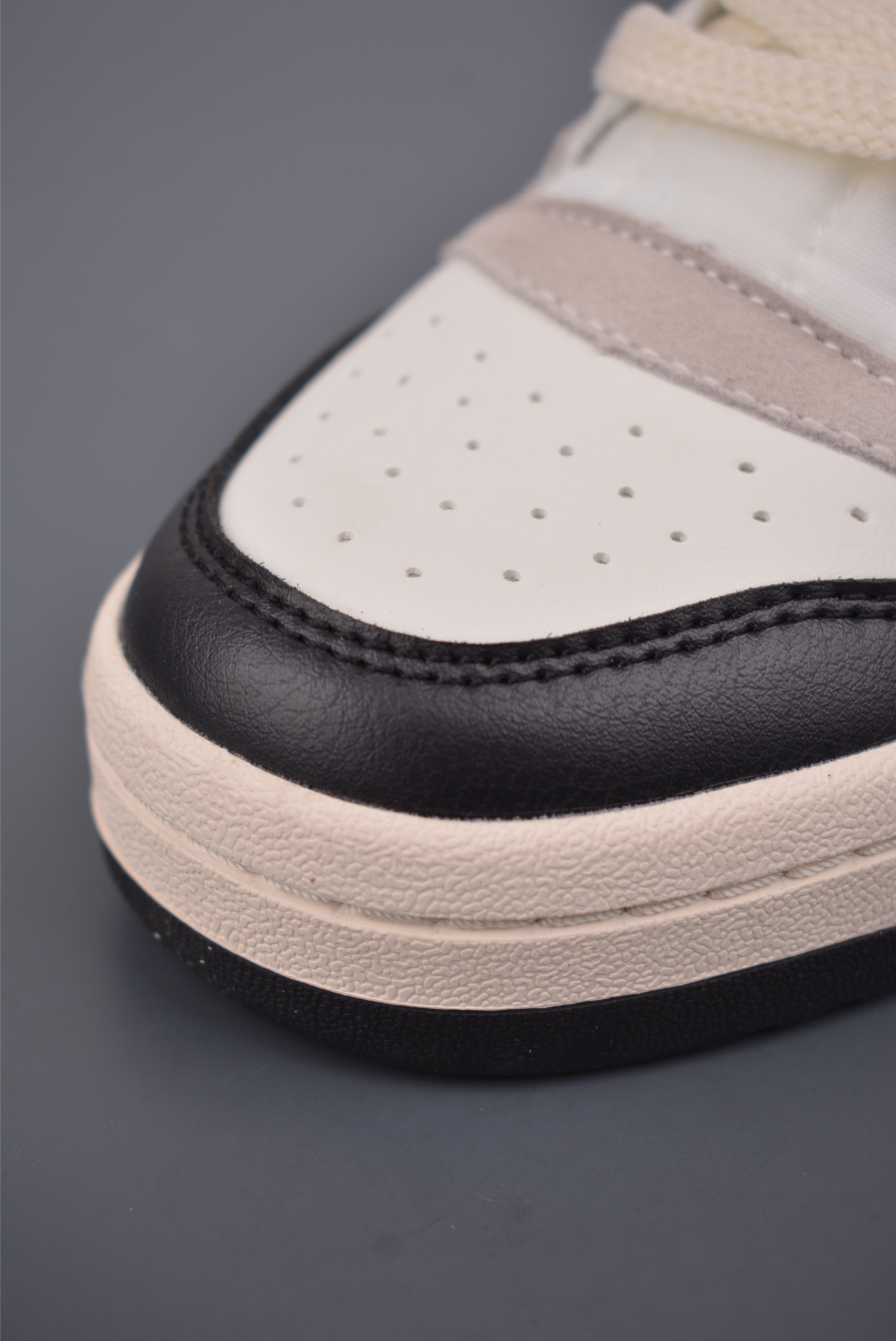 海外渠道版 原盒原标 Adidas Forum LOW CL 三叶草低邦 经典魔术贴复古板鞋 JQ8734-Top High Quatity Cheap Sneakers Fashion Clothing Clothes Bags handbags Shoes of all Brand wholesale With The best Quality And Beautiful Price from China Factory Chinese suppliers wholesaler seller 海外渠道版 原盒原标 Adidas Forum LOW CL 三叶草低邦 经典魔术贴复古板鞋 JQ8734