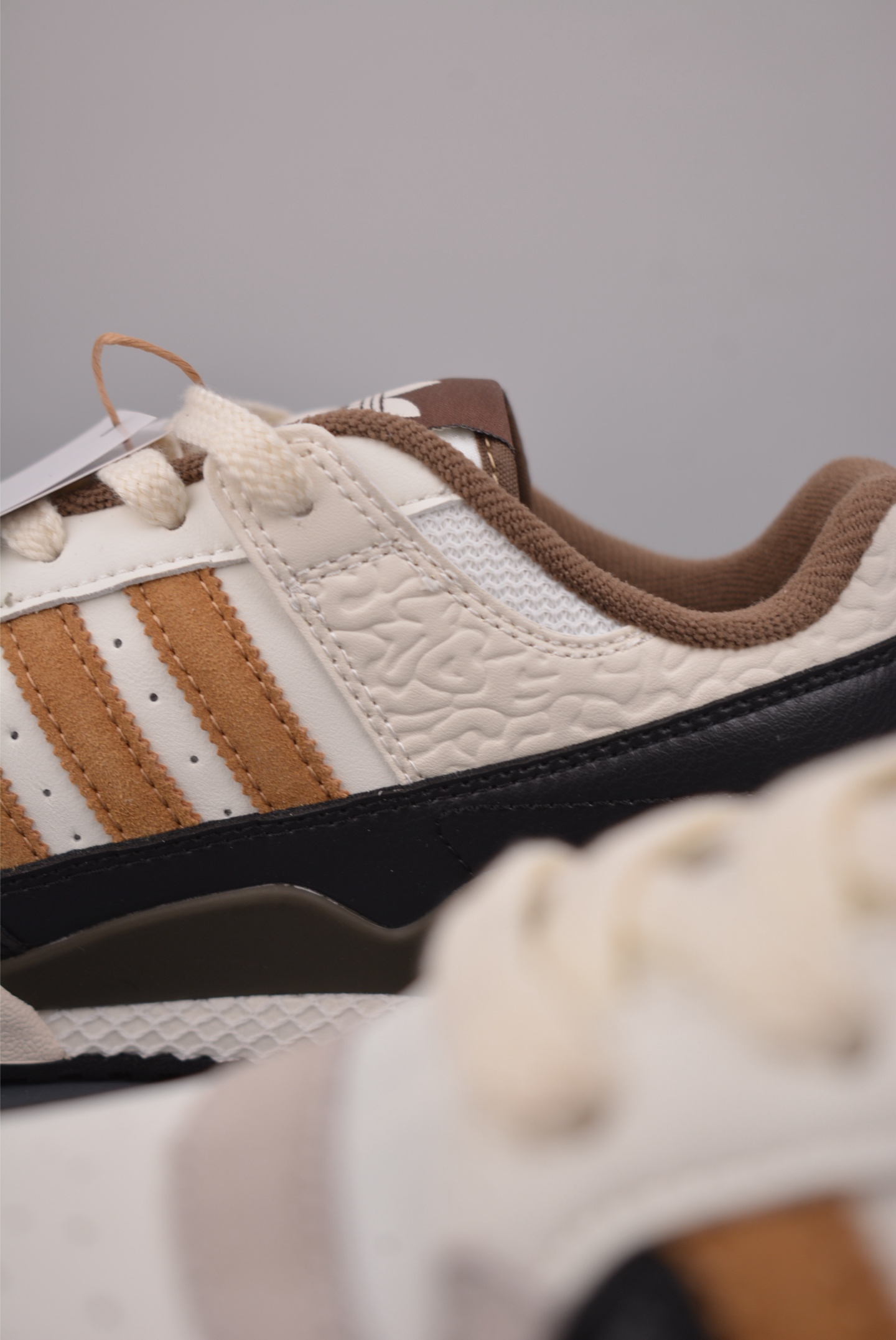 海外渠道版 原盒原标 Adidas Forum LOW CL 三叶草低邦 经典魔术贴复古板鞋 JQ8734-Top High Quatity Cheap Sneakers Fashion Clothing Clothes Bags handbags Shoes of all Brand wholesale With The best Quality And Beautiful Price from China Factory Chinese suppliers wholesaler seller 海外渠道版 原盒原标 Adidas Forum LOW CL 三叶草低邦 经典魔术贴复古板鞋 JQ8734