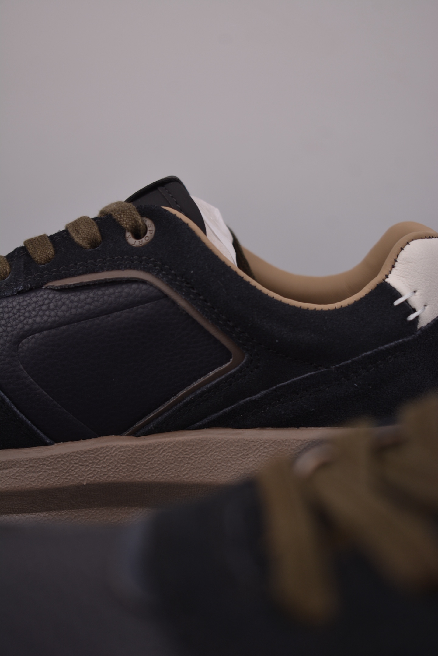 可隆KOLON LITCAMP GTX 防水支撑轻便回弹 低帮徒步鞋 LUFC5WT415-Top High Quatity Cheap Sneakers Fashion Clothing Clothes Bags handbags Shoes of all Brand wholesale With The best Quality And Beautiful Price from China Factory Chinese suppliers wholesaler seller 可隆KOLON LITCAMP GTX 防水支撑轻便回弹 低帮徒步鞋 LUFC5WT415