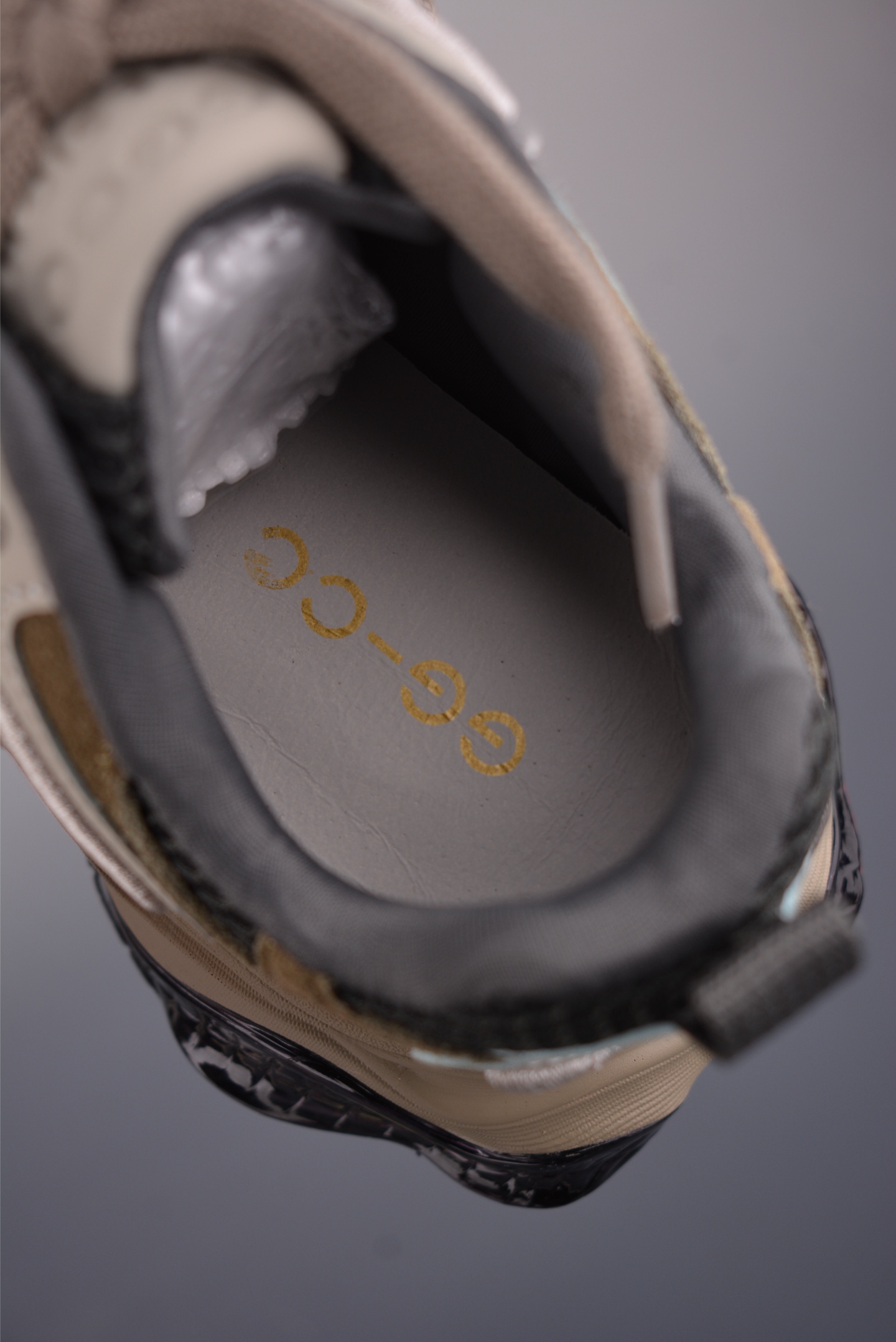 GG-CC GG-CC Chunky Low 厚底增高运动老爹鞋 G25X3232B