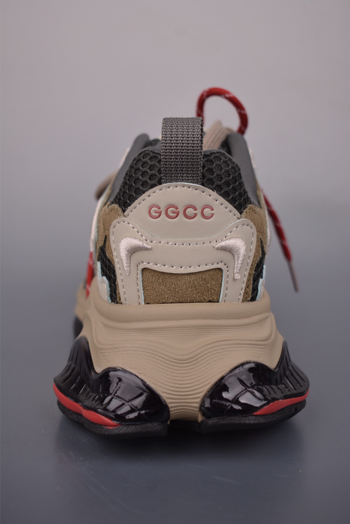GG-CC GG-CC Chunky Low 厚底增高运动老爹鞋 G25X3232B