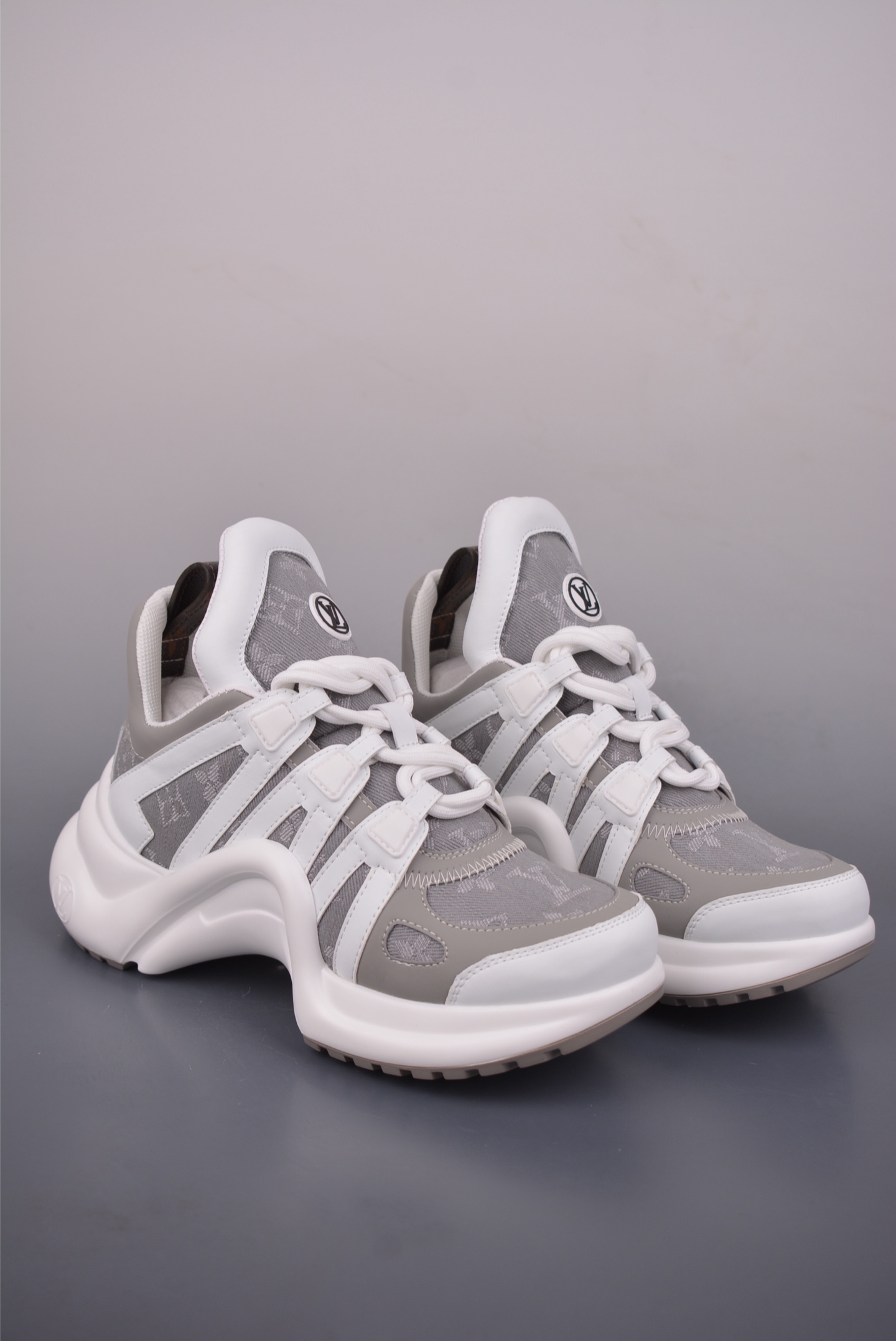 450 广奢高端货Louis Vuitton 路易威登 LV Archlight Sneakers系列 真皮拼色弓型拱桥底运动鞋 51BCOLORE-Chinese UA Cheap High Quatity Brand Clothes Bags handbags Sneakers wholesale wholesaler seller from China Factory suppliers Fashion Clothing Shoes best Quality Beautiful Price 450 广奢高端货Louis Vuitton 路易威登 LV Archlight Sneakers系列 真皮拼色弓型拱桥底运动鞋 51BCOLORE