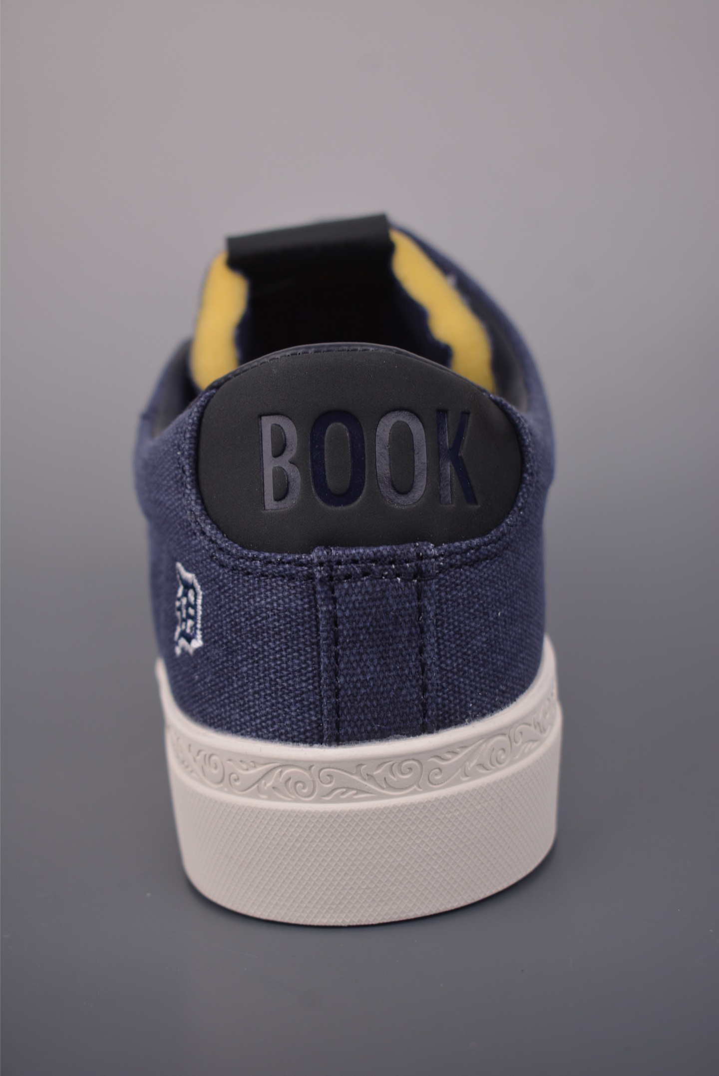 Devin Booker x Nike Blazer Low Detroit Tigers 布克联名 HQ2054-400-Top High Quatity Cheap Sneakers Fashion Clothing Clothes Bags handbags Shoes of all Brand wholesale With The best Quality And Beautiful Price from China Factory Chinese suppliers wholesaler seller Devin Booker x Nike Blazer Low Detroit Tigers 布克联名 HQ2054-400