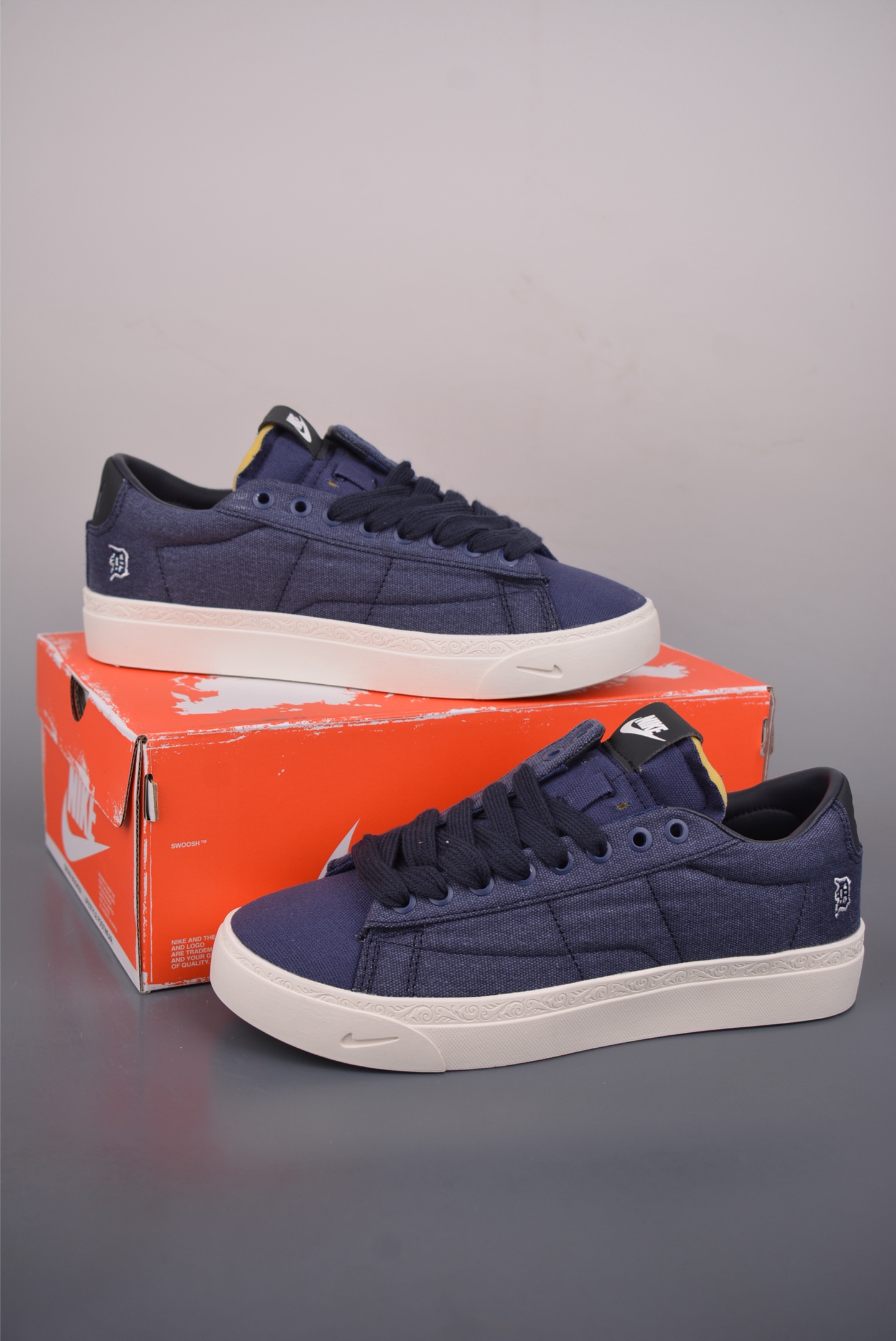Devin Booker x Nike Blazer Low Detroit Tigers 布克联名 HQ2054-400-Top High Quatity Cheap Sneakers Fashion Clothing Clothes Bags handbags Shoes of all Brand wholesale With The best Quality And Beautiful Price from China Factory Chinese suppliers wholesaler seller Devin Booker x Nike Blazer Low Detroit Tigers 布克联名 HQ2054-400