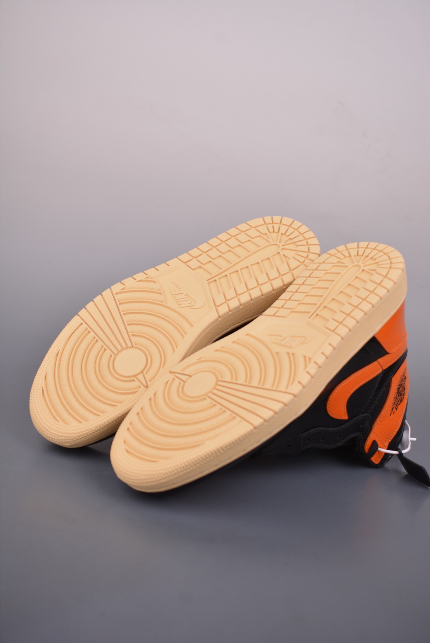 240 Jordan Air Jordan 1 High 扣碎 莞产原底面 553088-028-Chinese UA Cheap High Quatity Brand Clothes Bags handbags Sneakers wholesale wholesaler seller from China Factory suppliers Fashion Clothing Shoes best Quality Beautiful Price 240 Jordan Air Jordan 1 High 扣碎 莞产原底面 553088-028