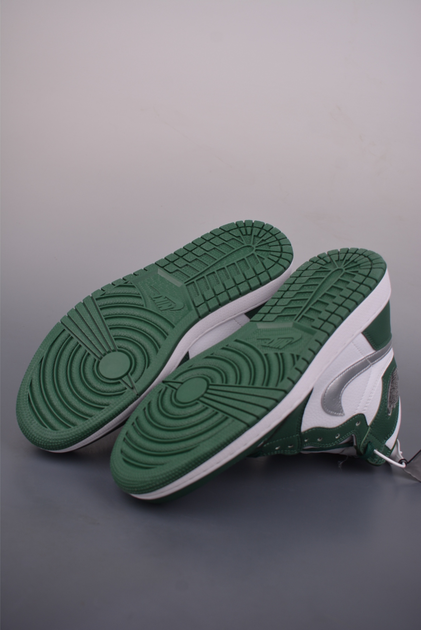 Jordan Air Jordan 1 High 白绿 莞产原底面 DZ5485-303-Top High Quatity Cheap Sneakers Fashion Clothing Clothes Bags handbags Shoes of all Brand wholesale With The best Quality And Beautiful Price from China Factory Chinese suppliers wholesaler seller Jordan Air Jordan 1 High 白绿 莞产原底面 DZ5485-303