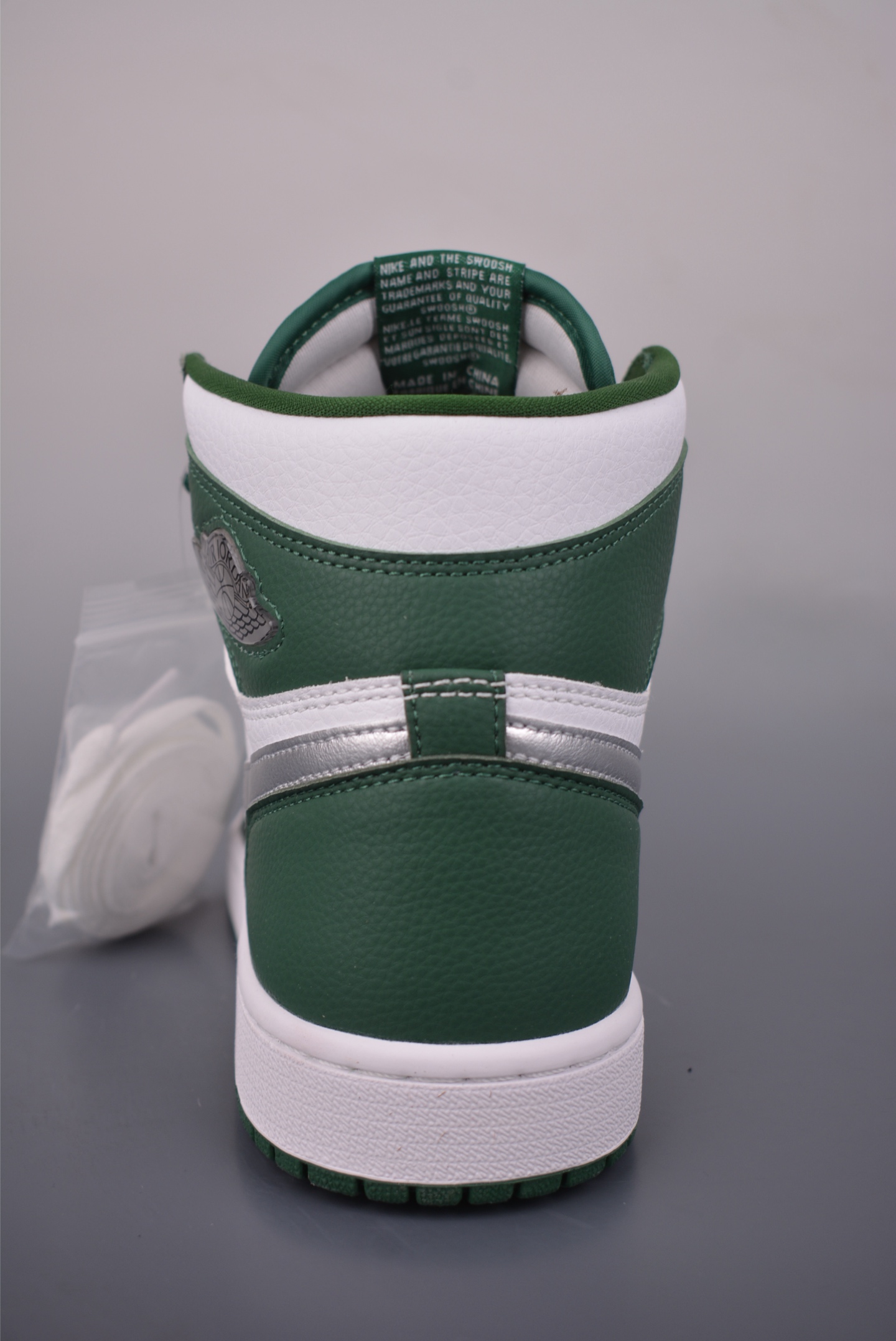 Jordan Air Jordan 1 High 白绿 莞产原底面 DZ5485-303-Top High Quatity Cheap Sneakers Fashion Clothing Clothes Bags handbags Shoes of all Brand wholesale With The best Quality And Beautiful Price from China Factory Chinese suppliers wholesaler seller Jordan Air Jordan 1 High 白绿 莞产原底面 DZ5485-303