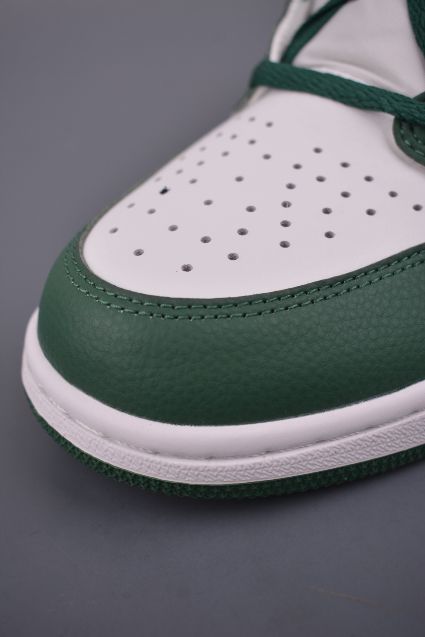 Jordan Air Jordan 1 High 白绿 莞产原底面 DZ5485-303-Top High Quatity Cheap Sneakers Fashion Clothing Clothes Bags handbags Shoes of all Brand wholesale With The best Quality And Beautiful Price from China Factory Chinese suppliers wholesaler seller Jordan Air Jordan 1 High 白绿 莞产原底面 DZ5485-303