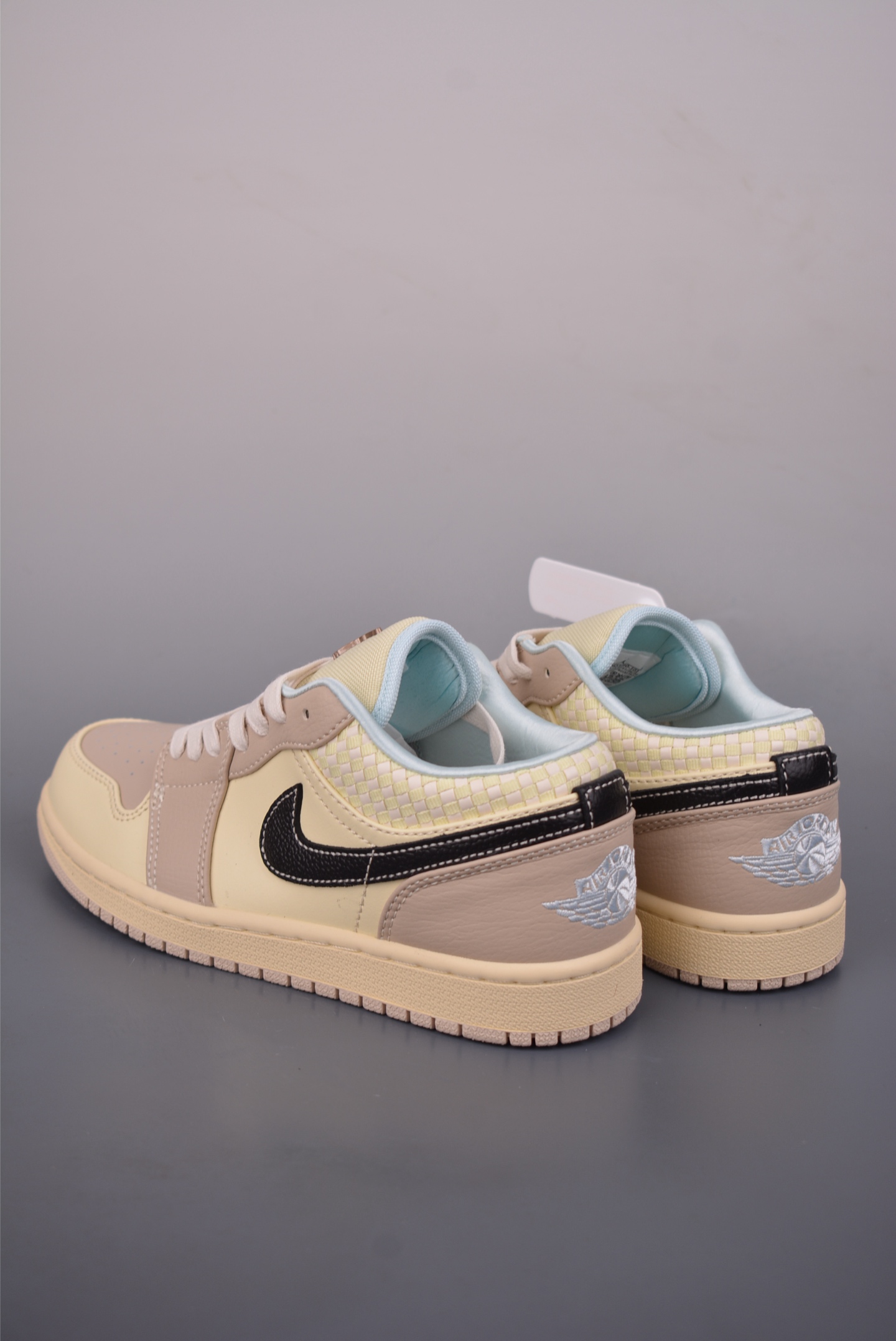 Air Jordan 1 Low 米棕 AJ1乔1低帮休闲板鞋 HQ3440-101-Top High Quatity Cheap Sneakers Fashion Clothing Clothes Bags handbags Shoes of all Brand wholesale With The best Quality And Beautiful Price from China Factory Chinese suppliers wholesaler seller Air Jordan 1 Low 米棕 AJ1乔1低帮休闲板鞋 HQ3440-101