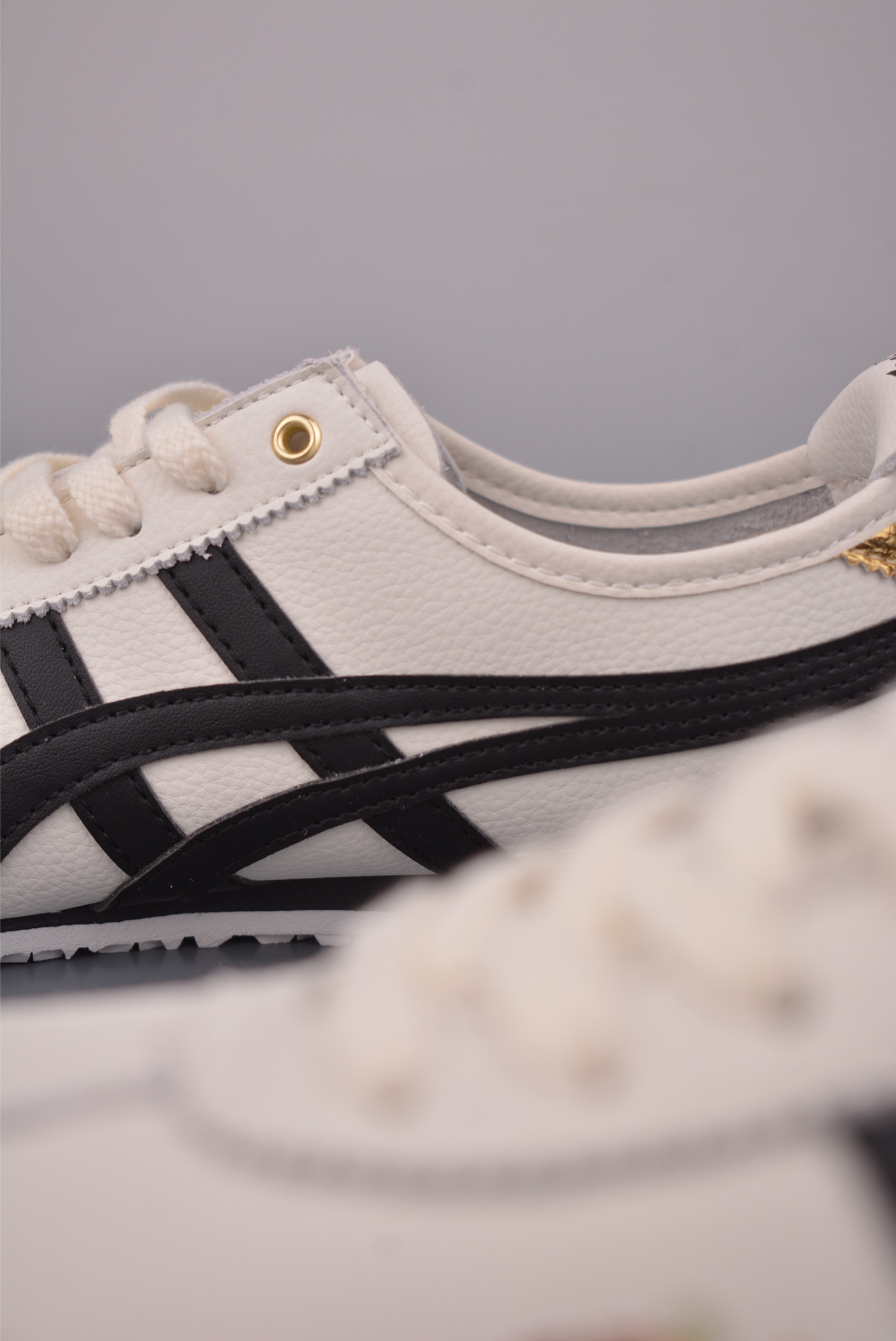 160 Asics鬼冢虎 MEXICO 66 做工精赞 60320-Chinese UA Cheap High Quatity Brand Clothes Bags handbags Sneakers wholesale wholesaler seller from China Factory suppliers Fashion Clothing Shoes best Quality Beautiful Price 160 Asics鬼冢虎 MEXICO 66 做工精赞 60320