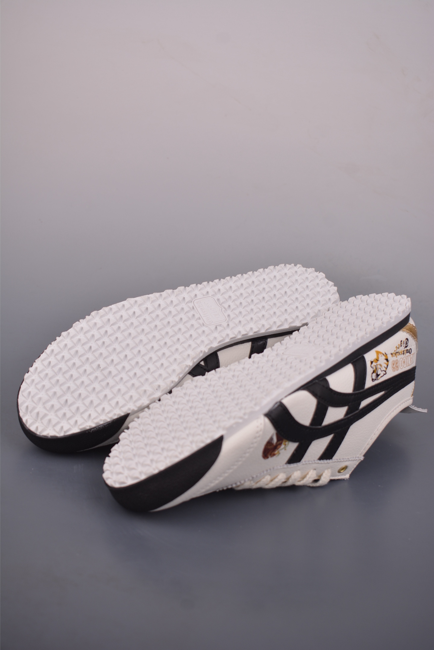 160 Asics鬼冢虎 MEXICO 66 做工精赞 60320-Chinese UA Cheap High Quatity Brand Clothes Bags handbags Sneakers wholesale wholesaler seller from China Factory suppliers Fashion Clothing Shoes best Quality Beautiful Price 160 Asics鬼冢虎 MEXICO 66 做工精赞 60320
