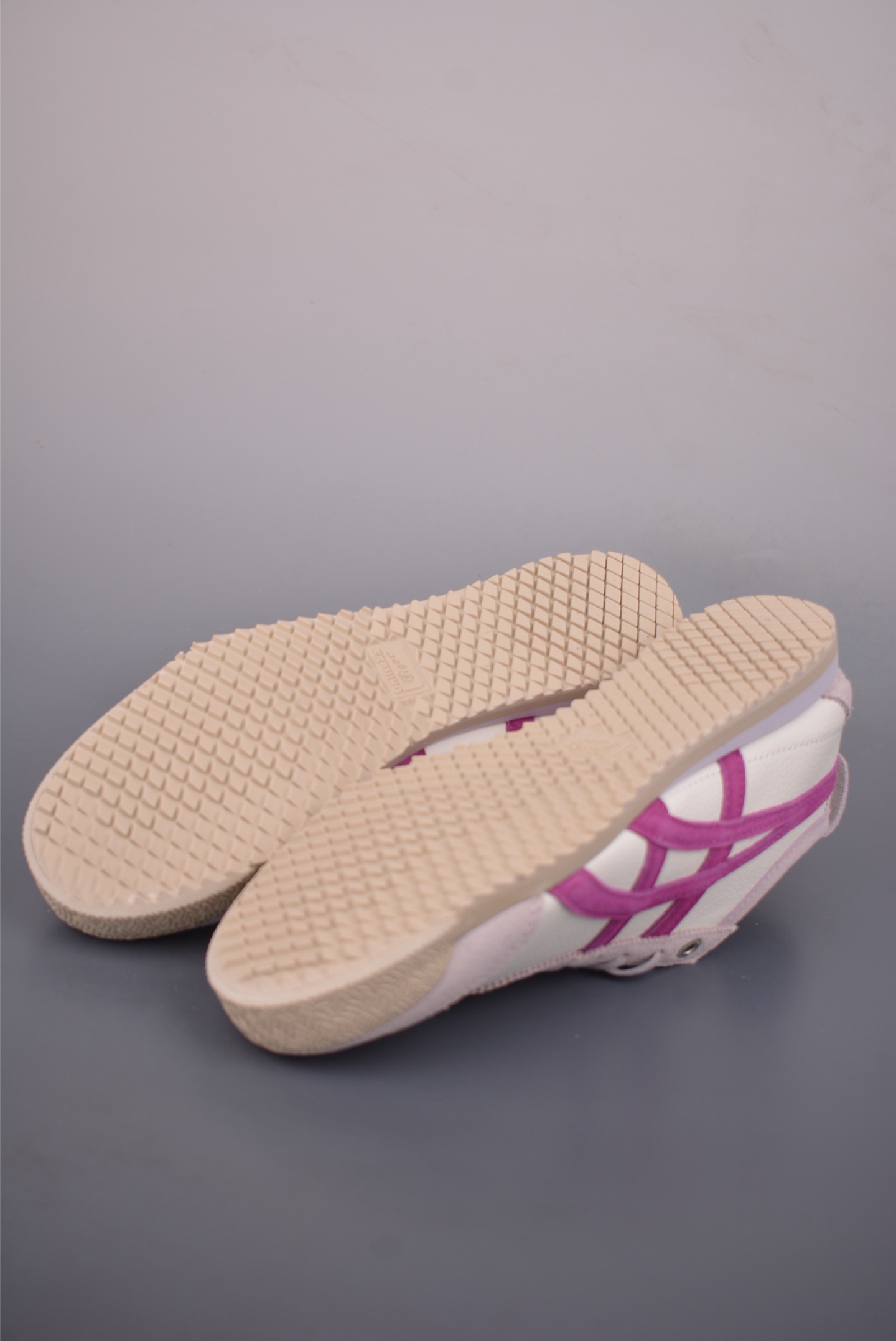 Asics鬼冢虎 MEXICO 66 SD 做工精赞 1183C015-106