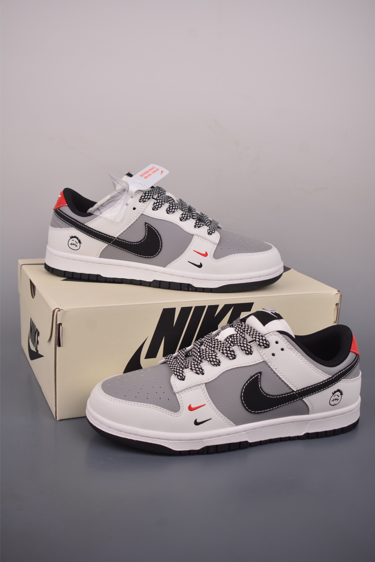 280 Nike SB Dunk Low 哭脸联名 XD6188-133-Chinese UA Cheap High Quatity Brand Clothes Bags handbags Sneakers wholesale wholesaler seller from China Factory suppliers Fashion Clothing Shoes best Quality Beautiful Price 280 Nike SB Dunk Low 哭脸联名 XD6188-133