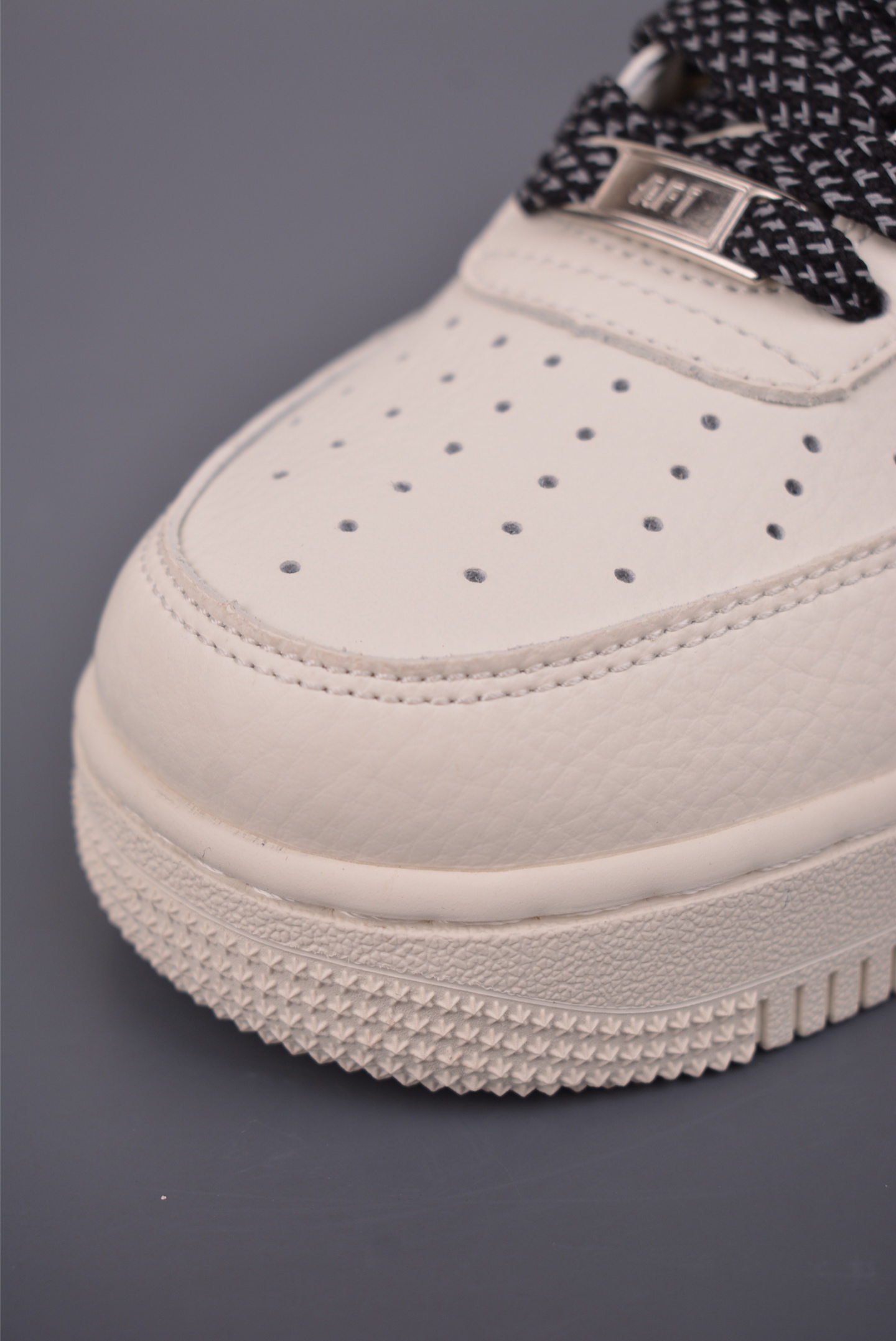 Nike Air Force 1 Low 米黑 MM5288-072