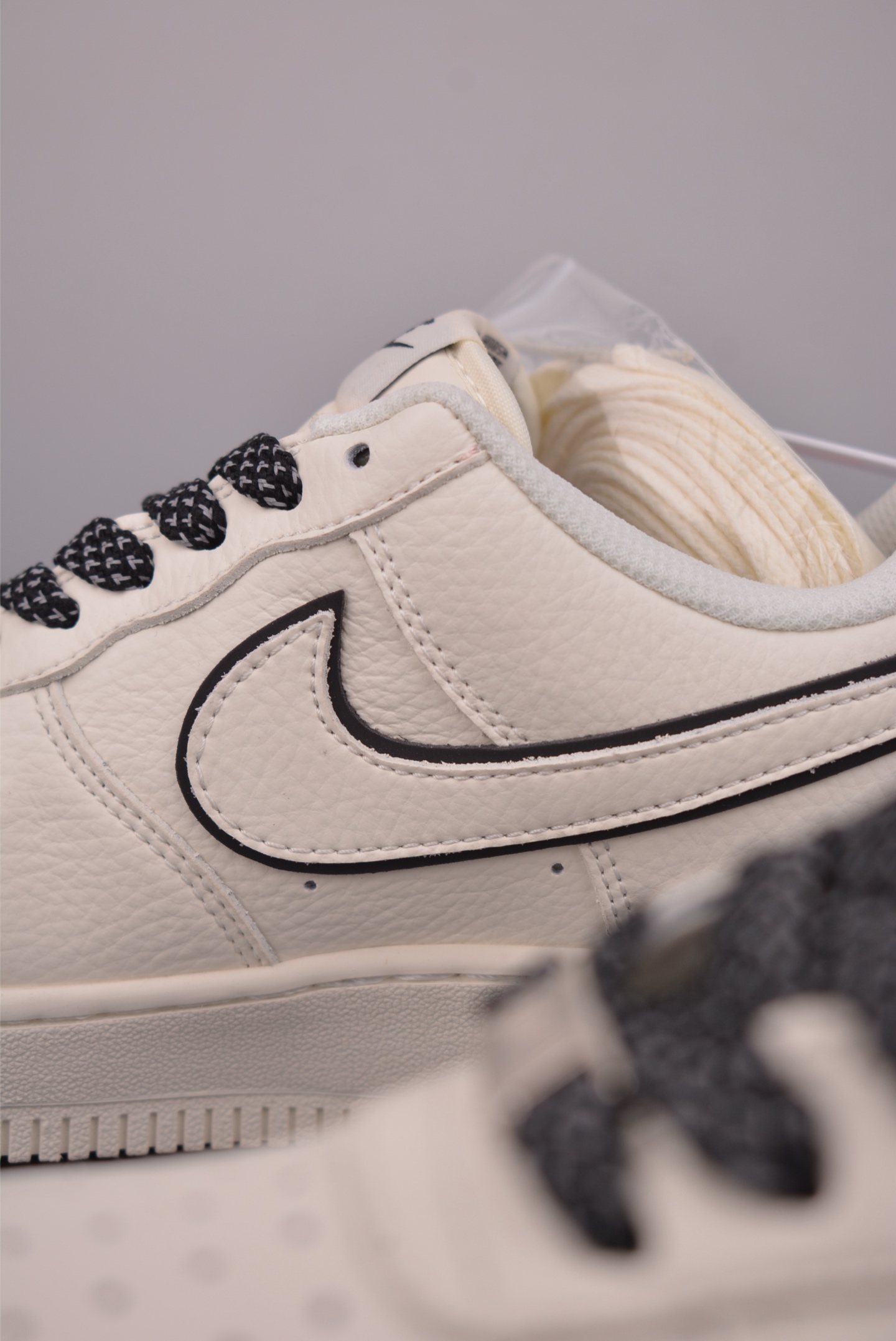 Nike Air Force 1 Low 米黑 MM5288-072