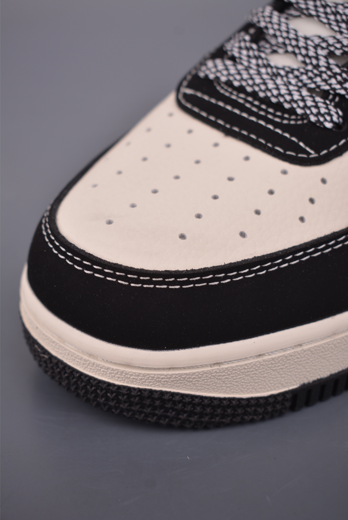 260 Nike Air Force 1 Low 猿人头联名 DW8806-003