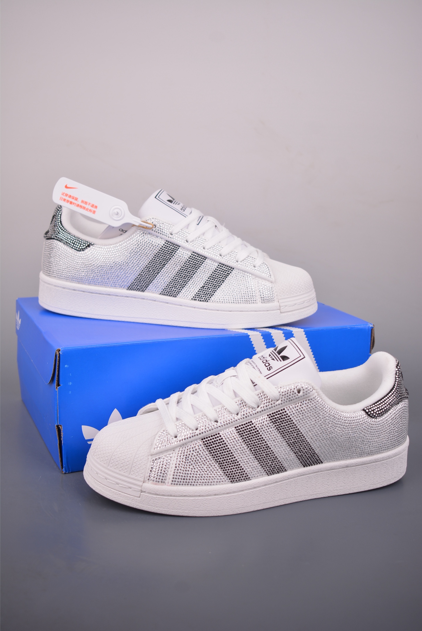 150 Adidas Originals Superstar 满钻 IH4201