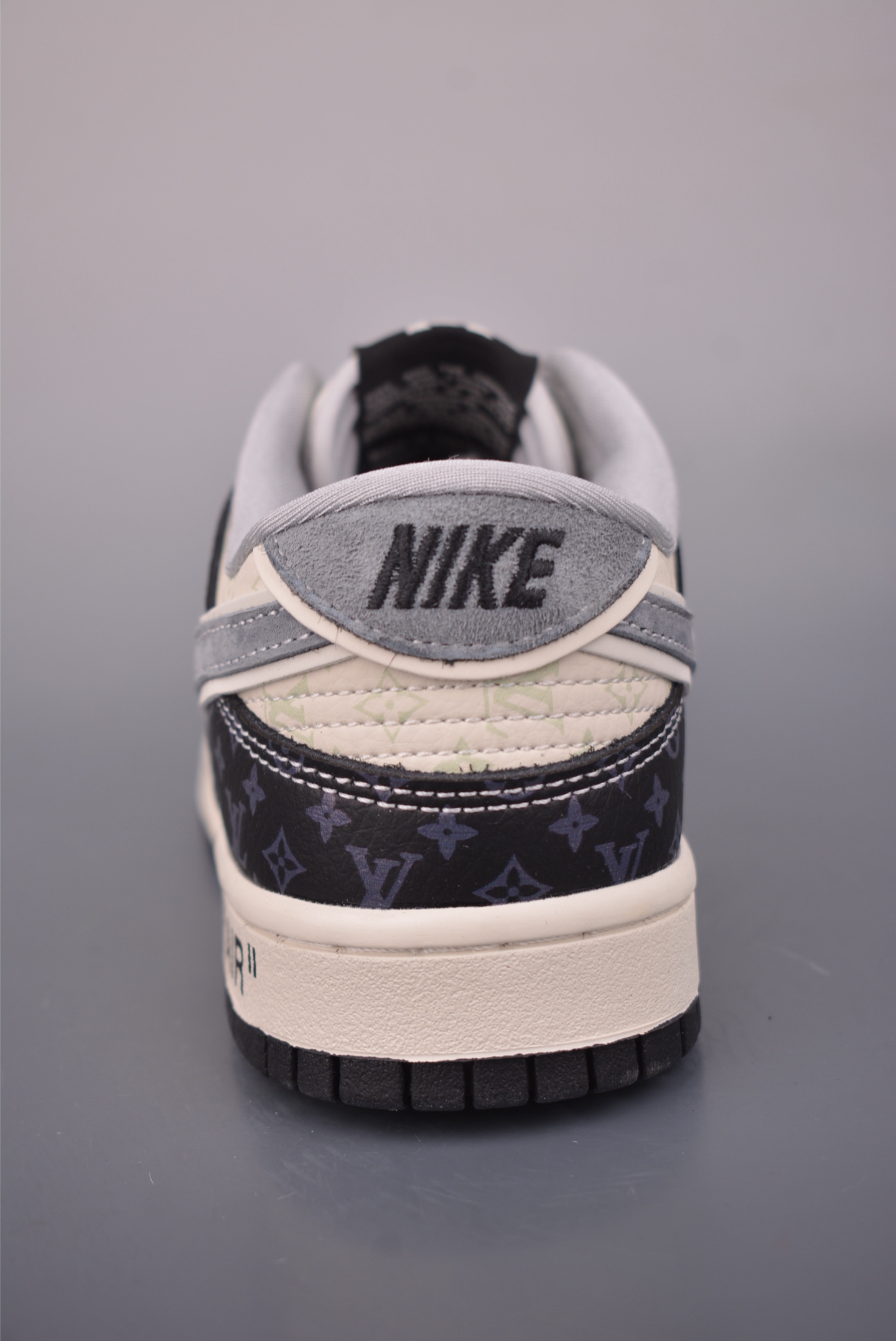 280 Nike SB Dunk Low LV联名 DN3168-035-Chinese UA Cheap High Quatity Brand Clothes Bags handbags Sneakers wholesale wholesaler seller from China Factory suppliers Fashion Clothing Shoes best Quality Beautiful Price 280 Nike SB Dunk Low LV联名 DN3168-035
