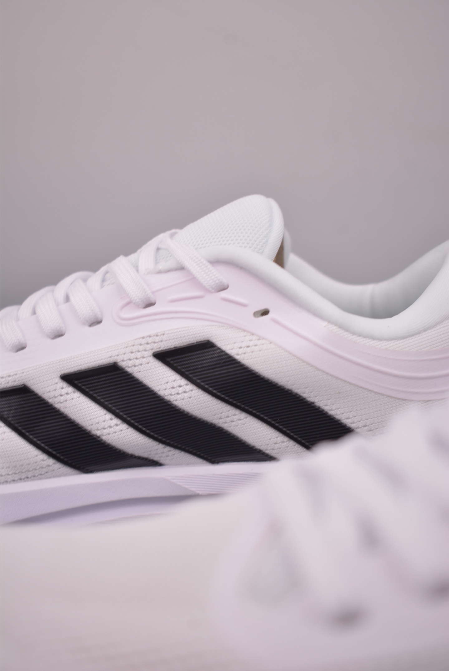 180 adidas TERREX FREEHIKER LT 硬核的薄底徒步鞋 D26886