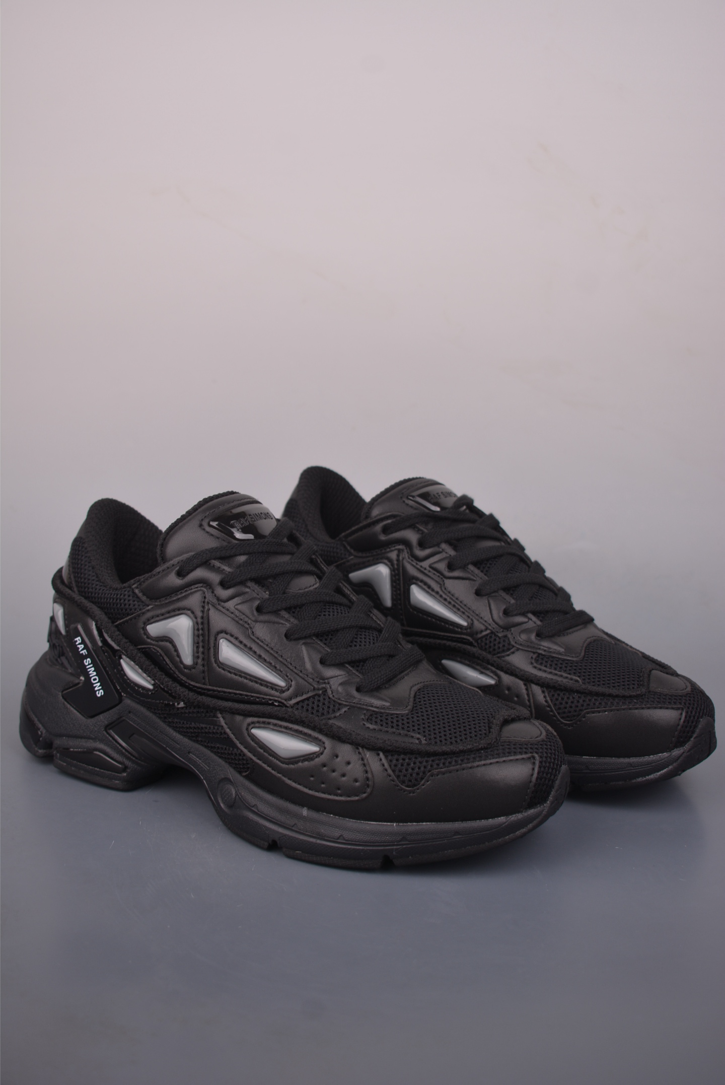 260 外贸爆款 RAF SIMONS Antei 先锋潮流 复古低帮休闲鞋 HR830001S-Chinese UA Cheap High Quatity Brand Clothes Bags handbags Sneakers wholesale wholesaler seller from China Factory suppliers Fashion Clothing Shoes best Quality Beautiful Price 260 外贸爆款 RAF SIMONS Antei 先锋潮流 复古低帮休闲鞋 HR830001S