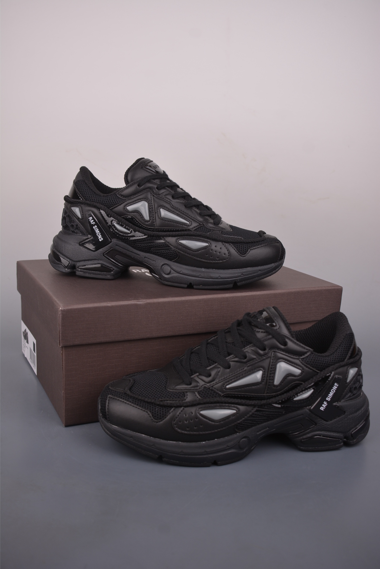 260 外贸爆款 RAF SIMONS Antei 先锋潮流 复古低帮休闲鞋 HR830001S-Chinese UA Cheap High Quatity Brand Clothes Bags handbags Sneakers wholesale wholesaler seller from China Factory suppliers Fashion Clothing Shoes best Quality Beautiful Price 260 外贸爆款 RAF SIMONS Antei 先锋潮流 复古低帮休闲鞋 HR830001S